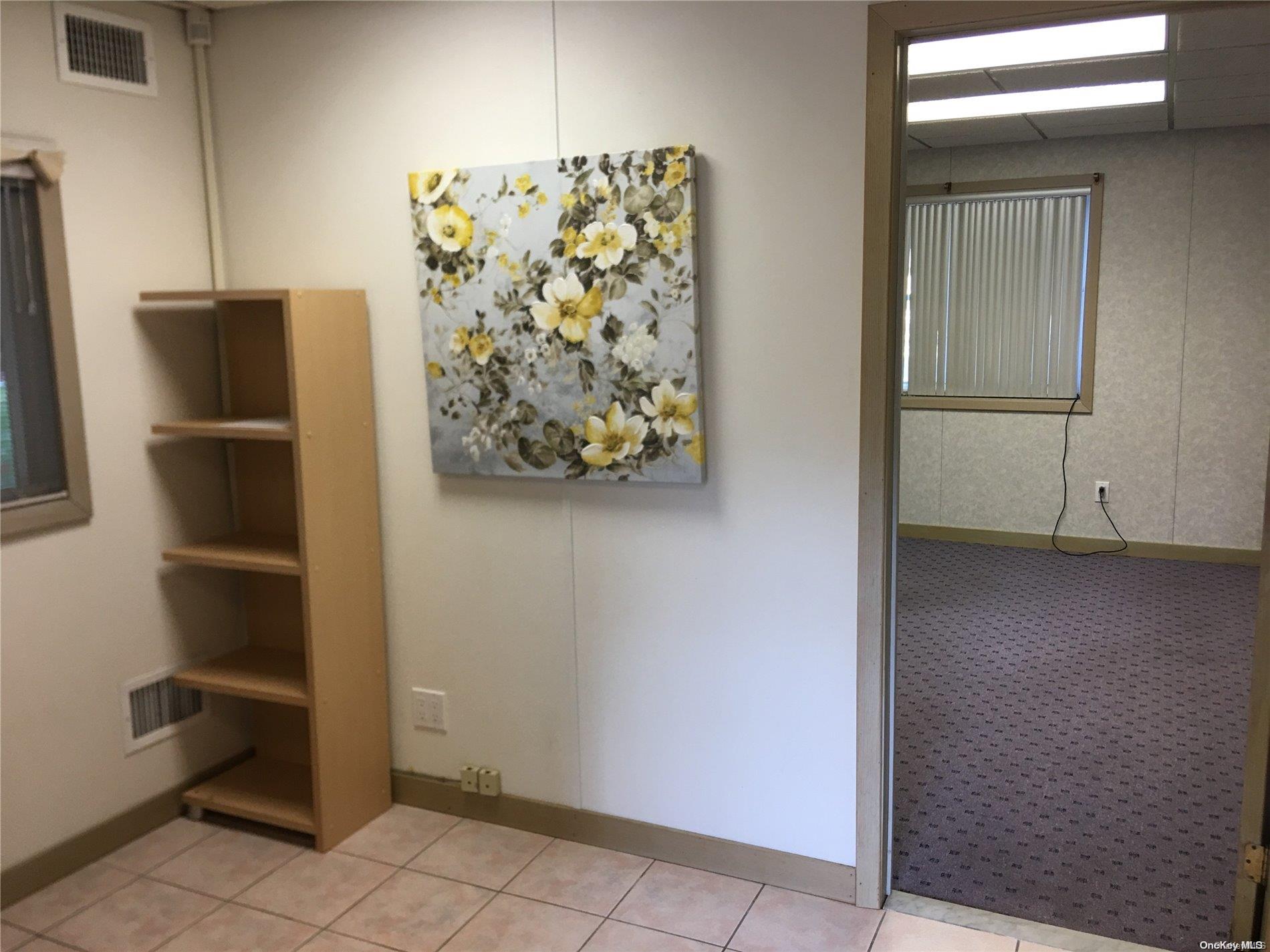 #3 photo, 807 Walt Whitman Road, サフォーク郡 Melville , NY 11747