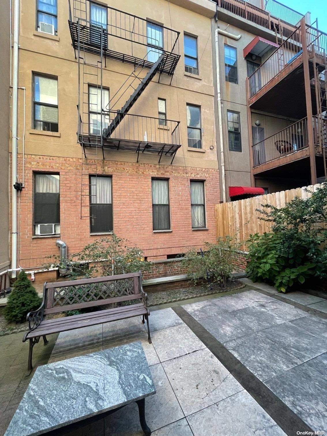 #4 photo, 340 Mcguinness Boulevard, ブルックリン区 Greenpoint , NY 11222