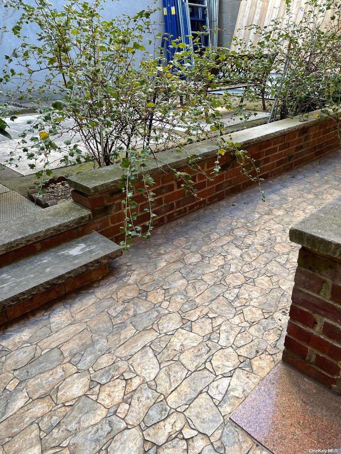 #5 photo, 340 Mcguinness Boulevard, ブルックリン区 Greenpoint , NY 11222