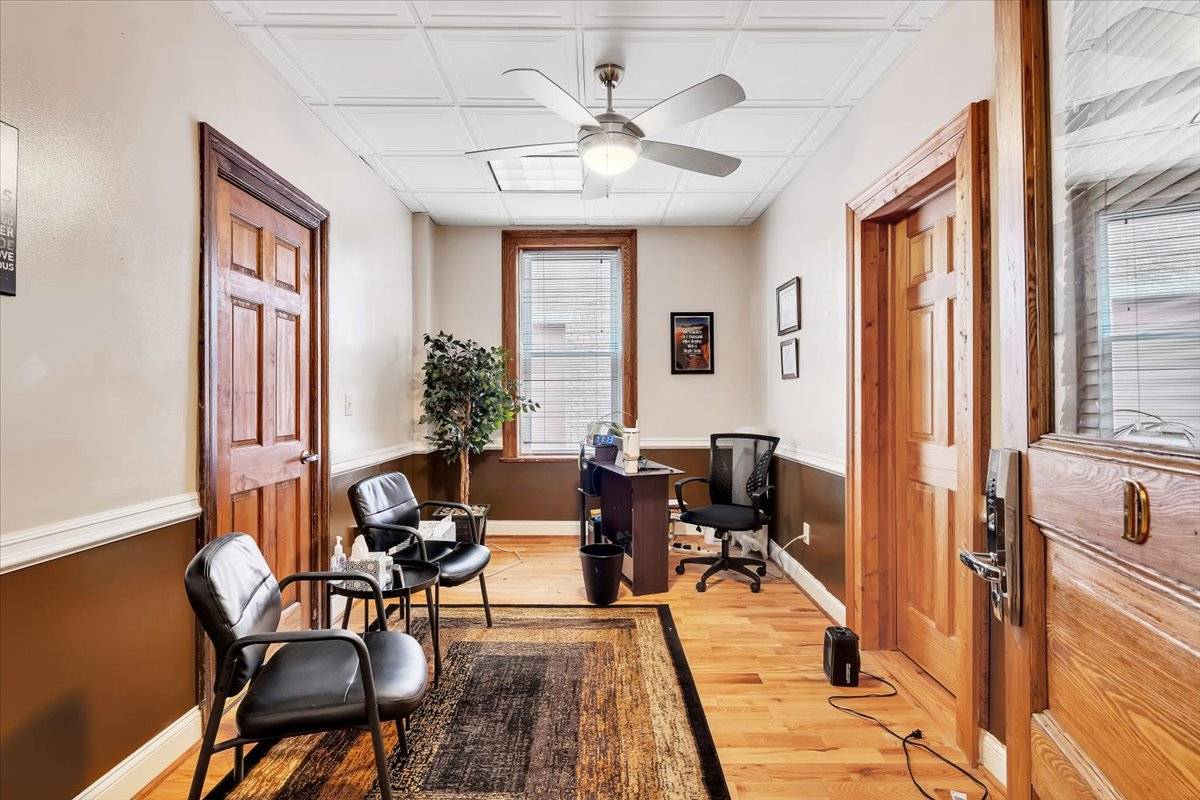 #22 photo, 29 W Fulton, Gloversville , NY 12078