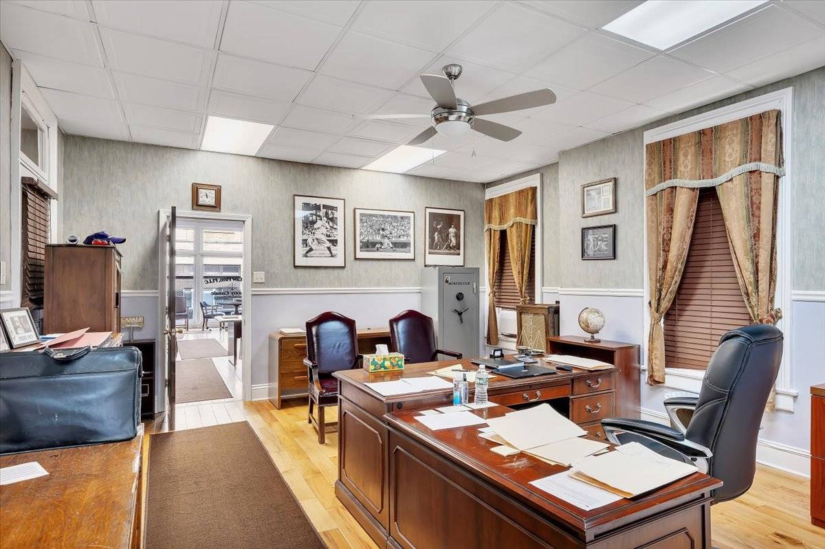 #29 photo, 29 W Fulton, Gloversville , NY 12078