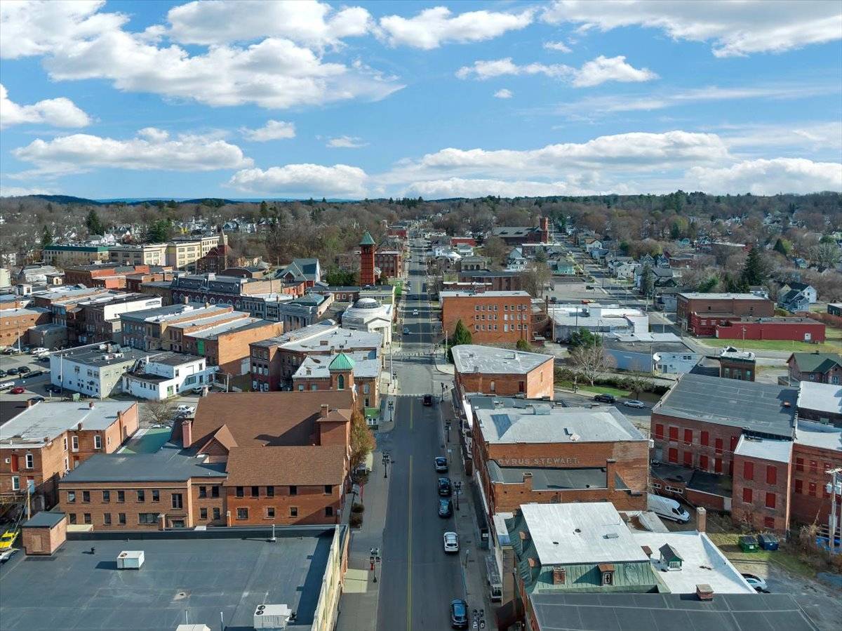 #6 photo, 16 Washington St, Gloversville , NY 12078