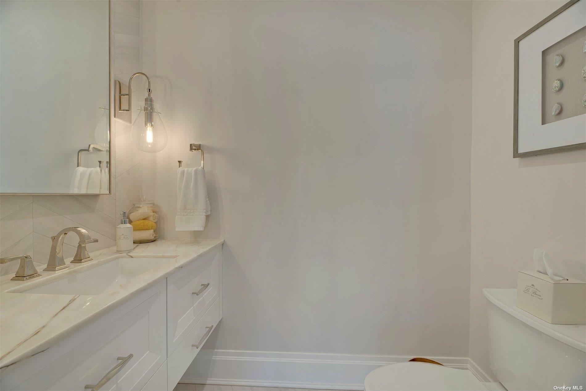 #12 photo, 165 Marine Place, サフォーク郡 Greenport , NY 11944