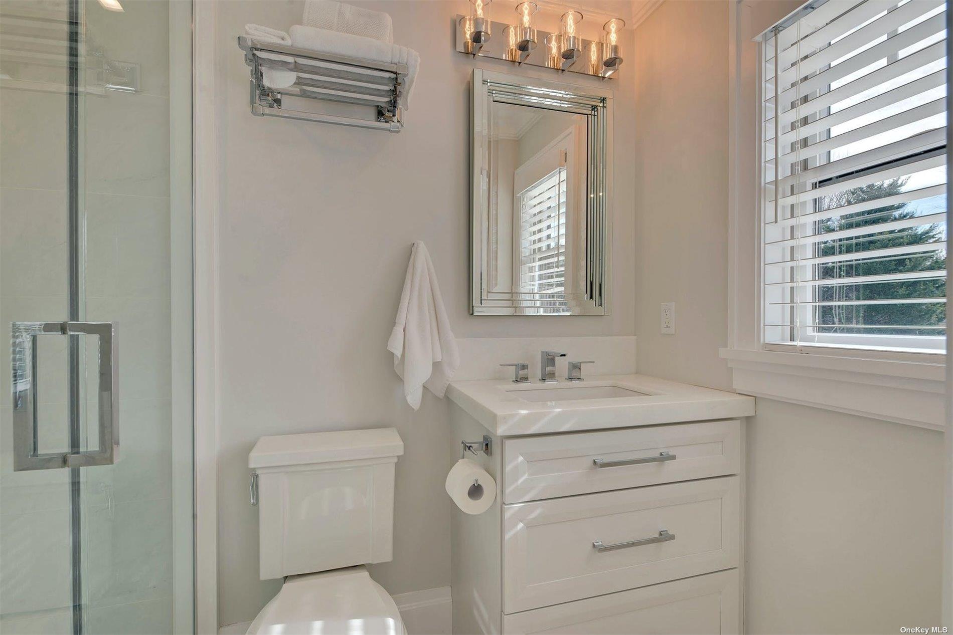 #16 photo, 165 Marine Place, サフォーク郡 Greenport , NY 11944