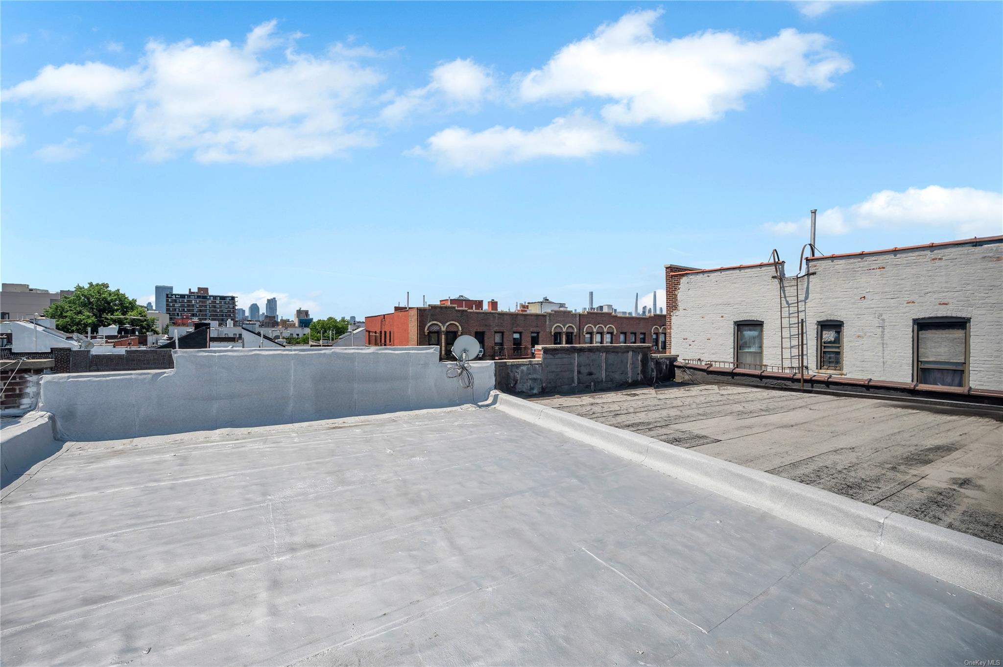 #10 photo, 23-13 28th Avenue, クイーンズ区 Astoria , NY 11102