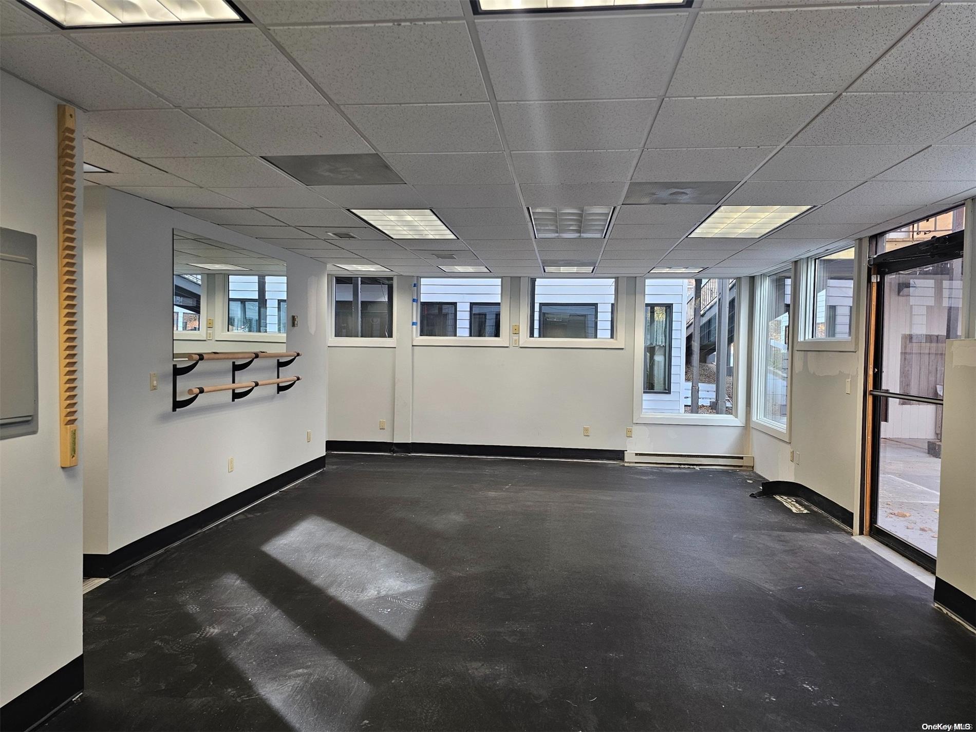 #10 photo, 152 E Main Unit A Street, サフォーク郡 Huntington , NY 11743