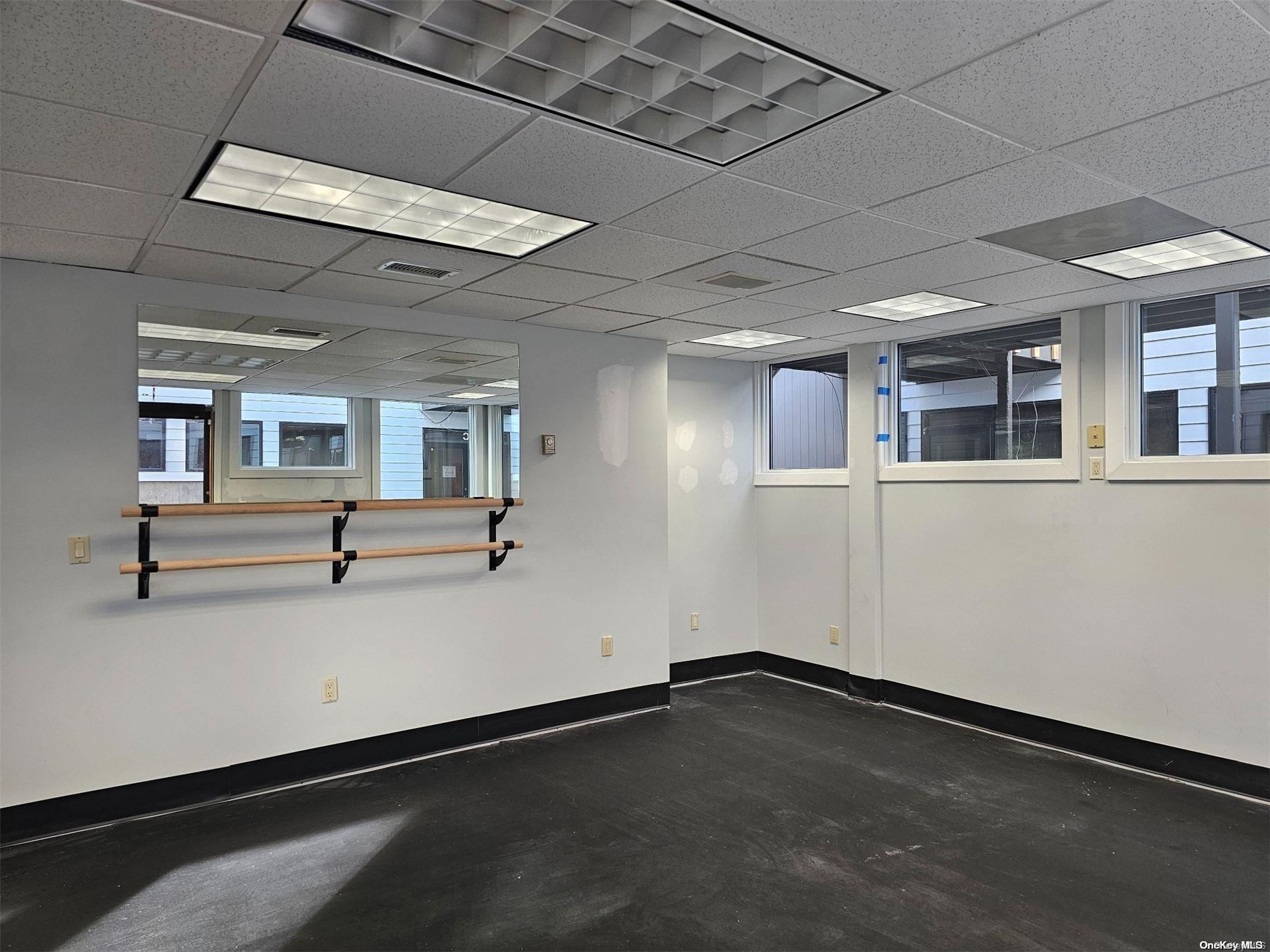 #11 photo, 152 E Main Unit A Street, サフォーク郡 Huntington , NY 11743