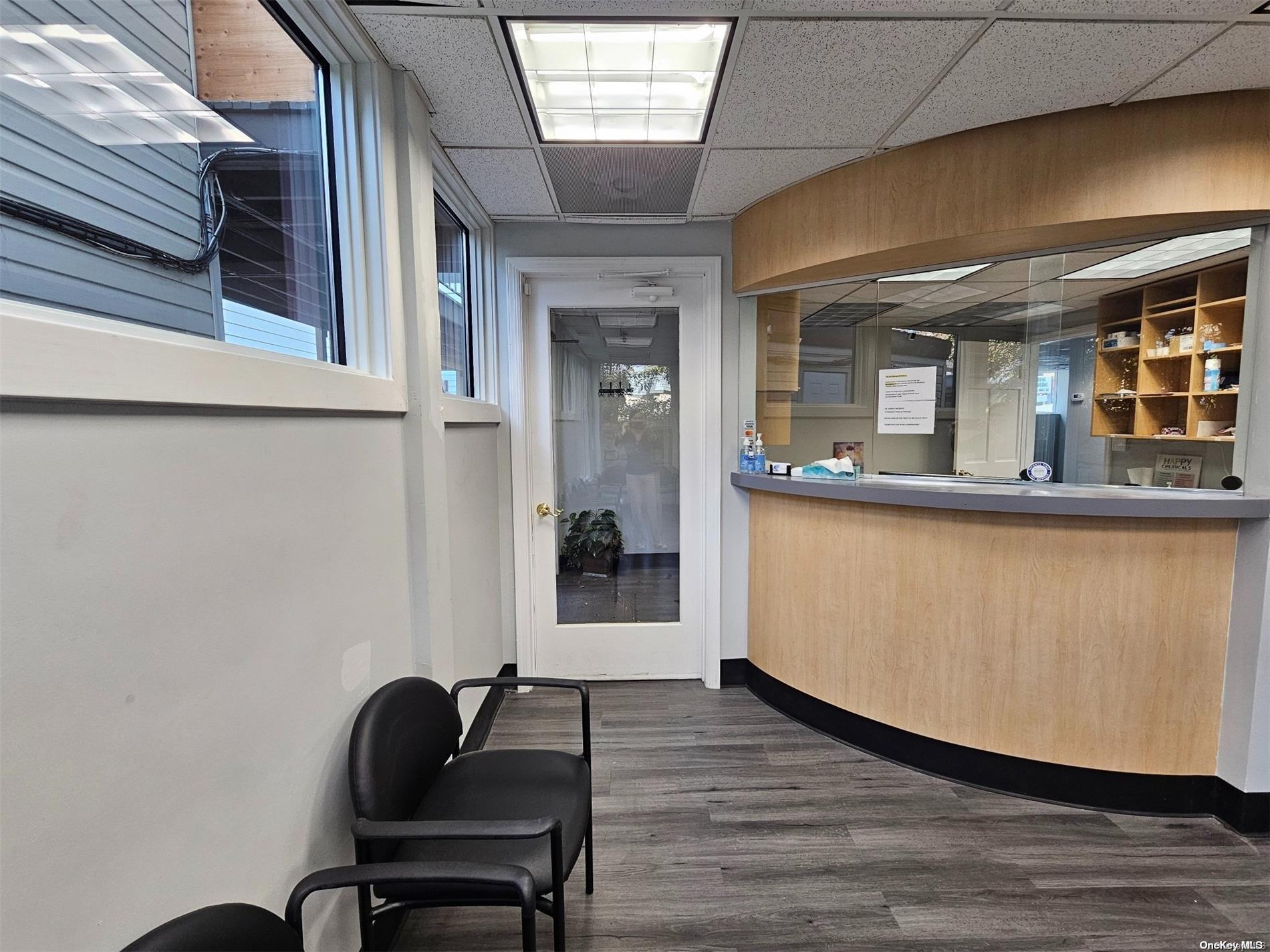 #4 photo, 152 E Main Unit A Street, サフォーク郡 Huntington , NY 11743