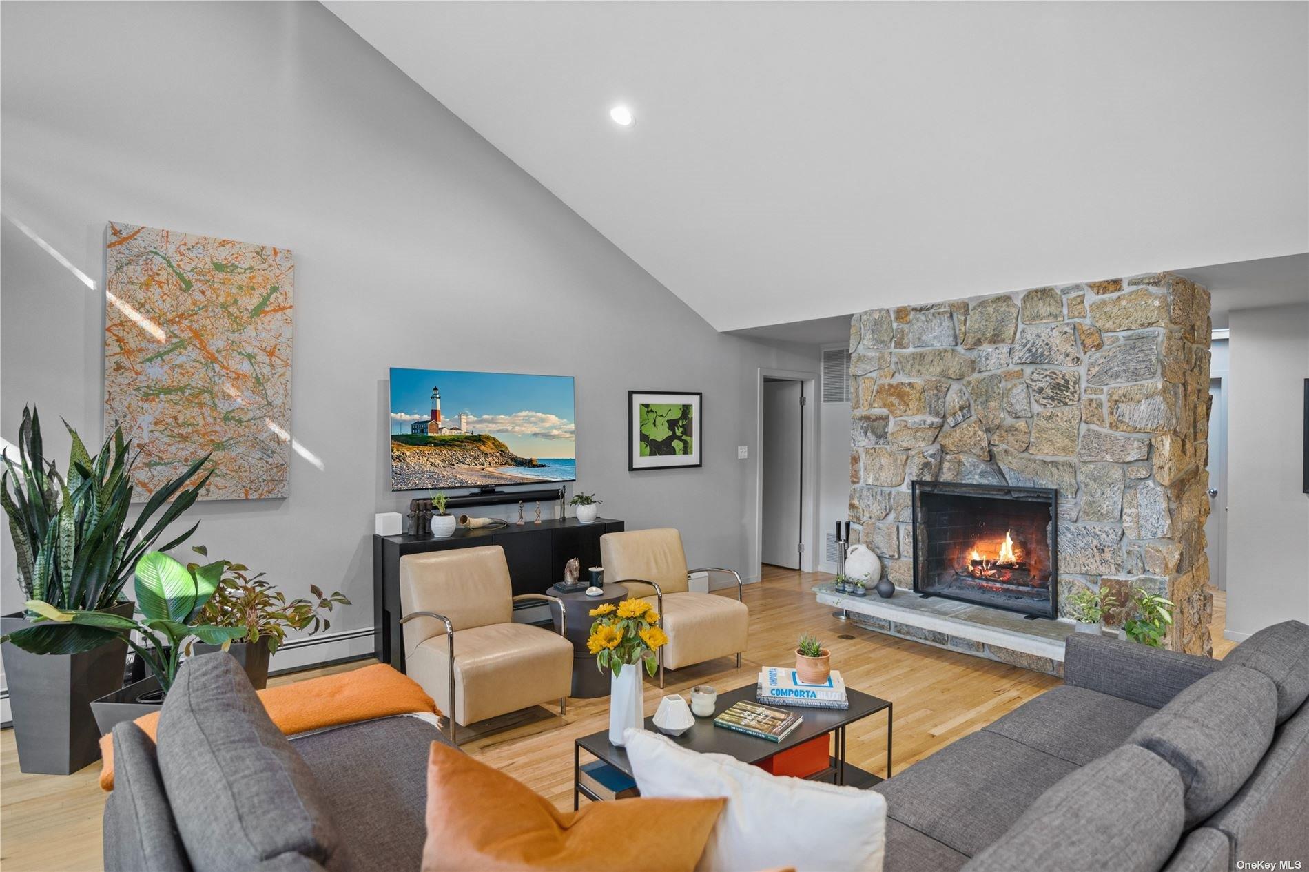 #10 photo, 25 N Quarter Road, サフォーク郡 Westhampton , NY 11977