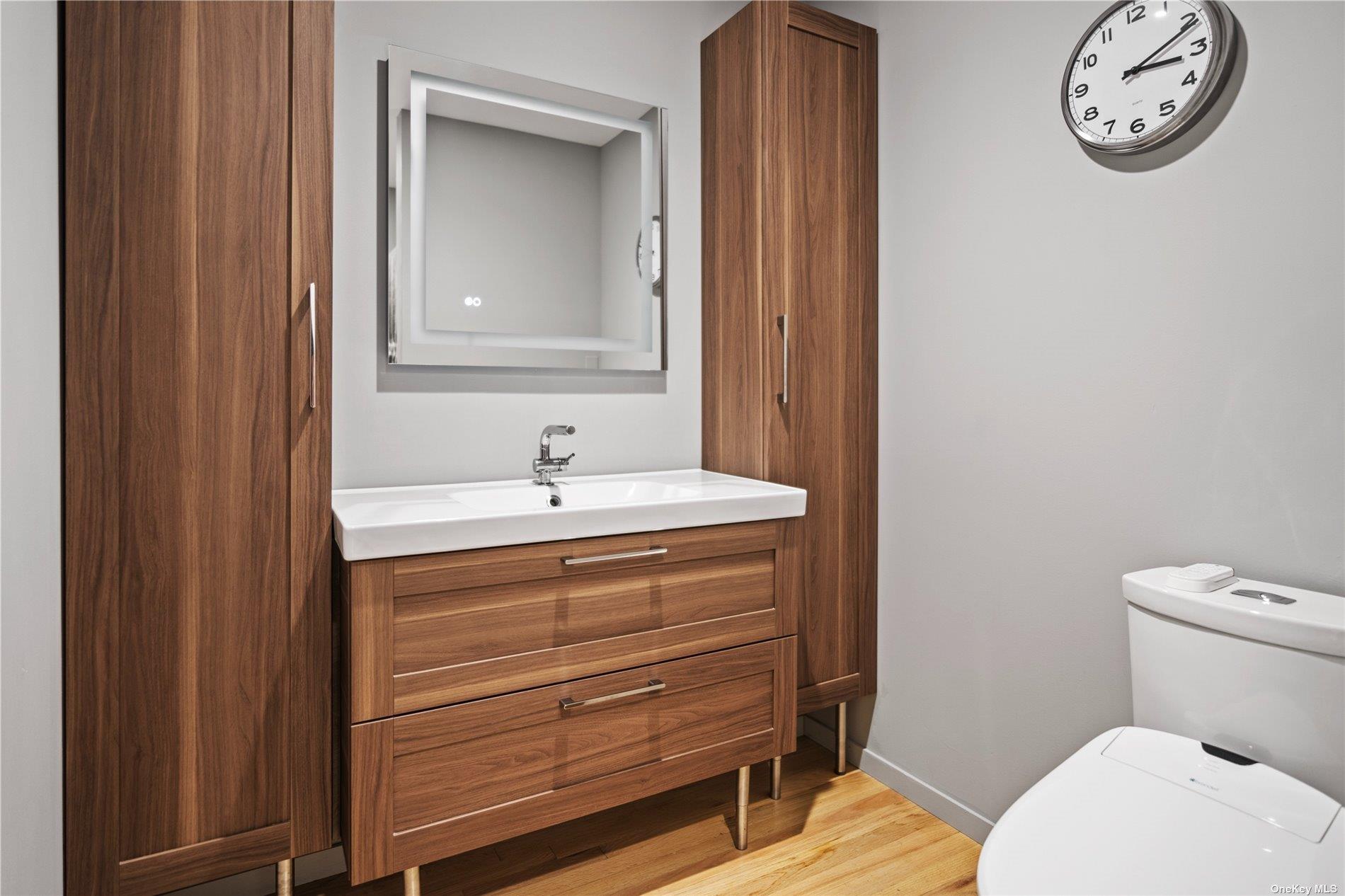 #19 photo, 25 N Quarter Road, サフォーク郡 Westhampton , NY 11977