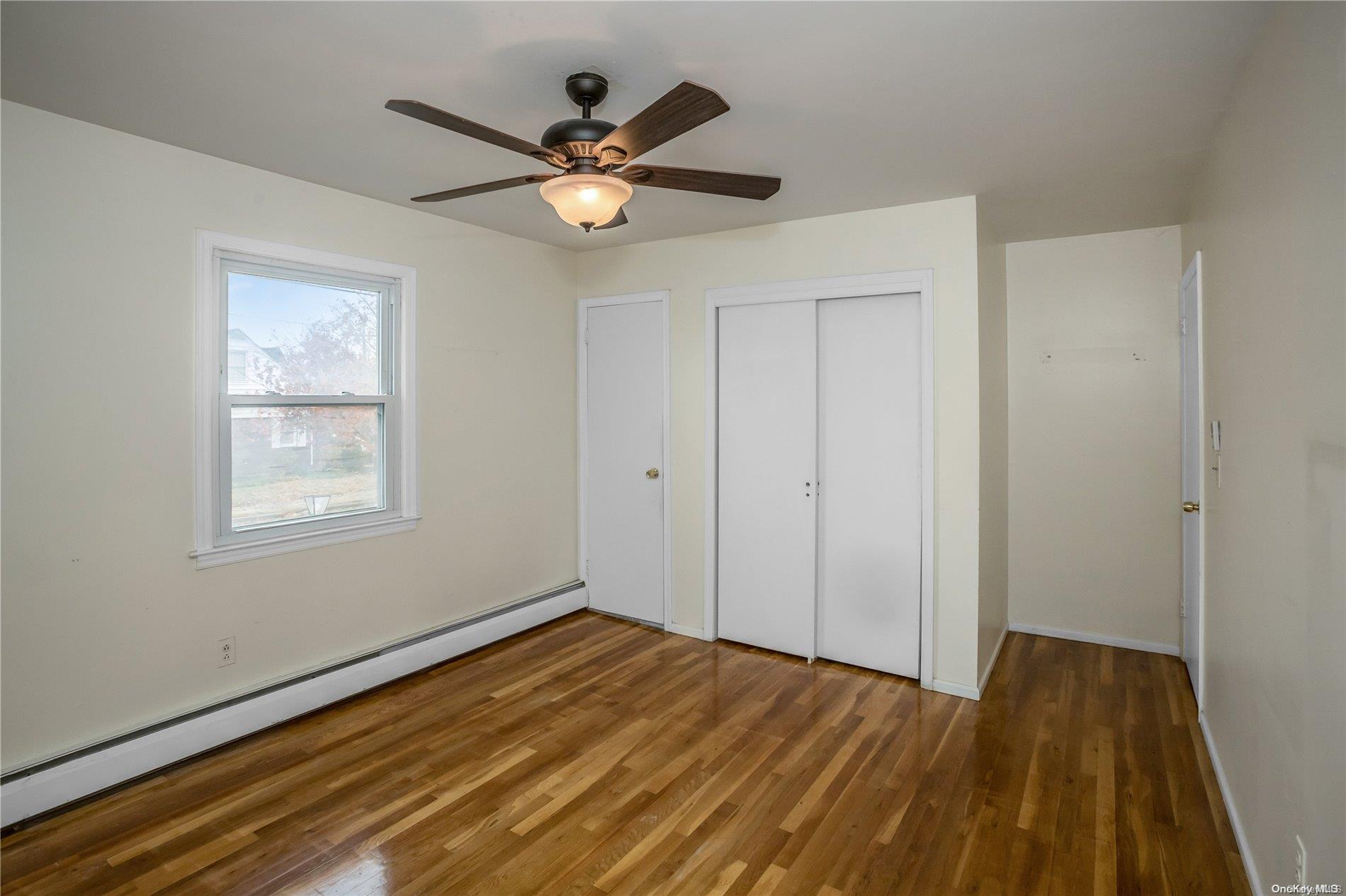 #16 photo, 159 Collins Avenue, Williston Park , NY 11596