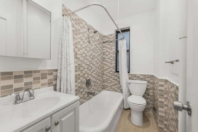 #13 photo, 1165 Fulton Avenue, ブロンクス区 Bronx , NY 10456