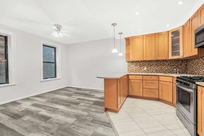 #6 photo, 1165 Fulton Avenue, ブロンクス区 Bronx , NY 10456