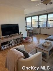 #6 photo, 18-05 215th Street, クイーンズ区 Bayside , NY 11360