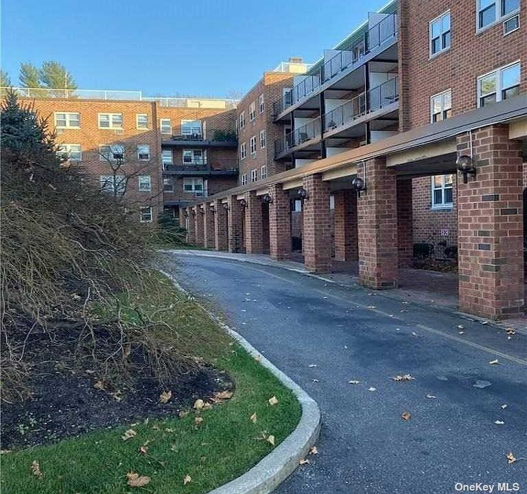 #14 photo, 32 Pearsall Avenue, ナッソー郡 Glen Cove , NY 11542