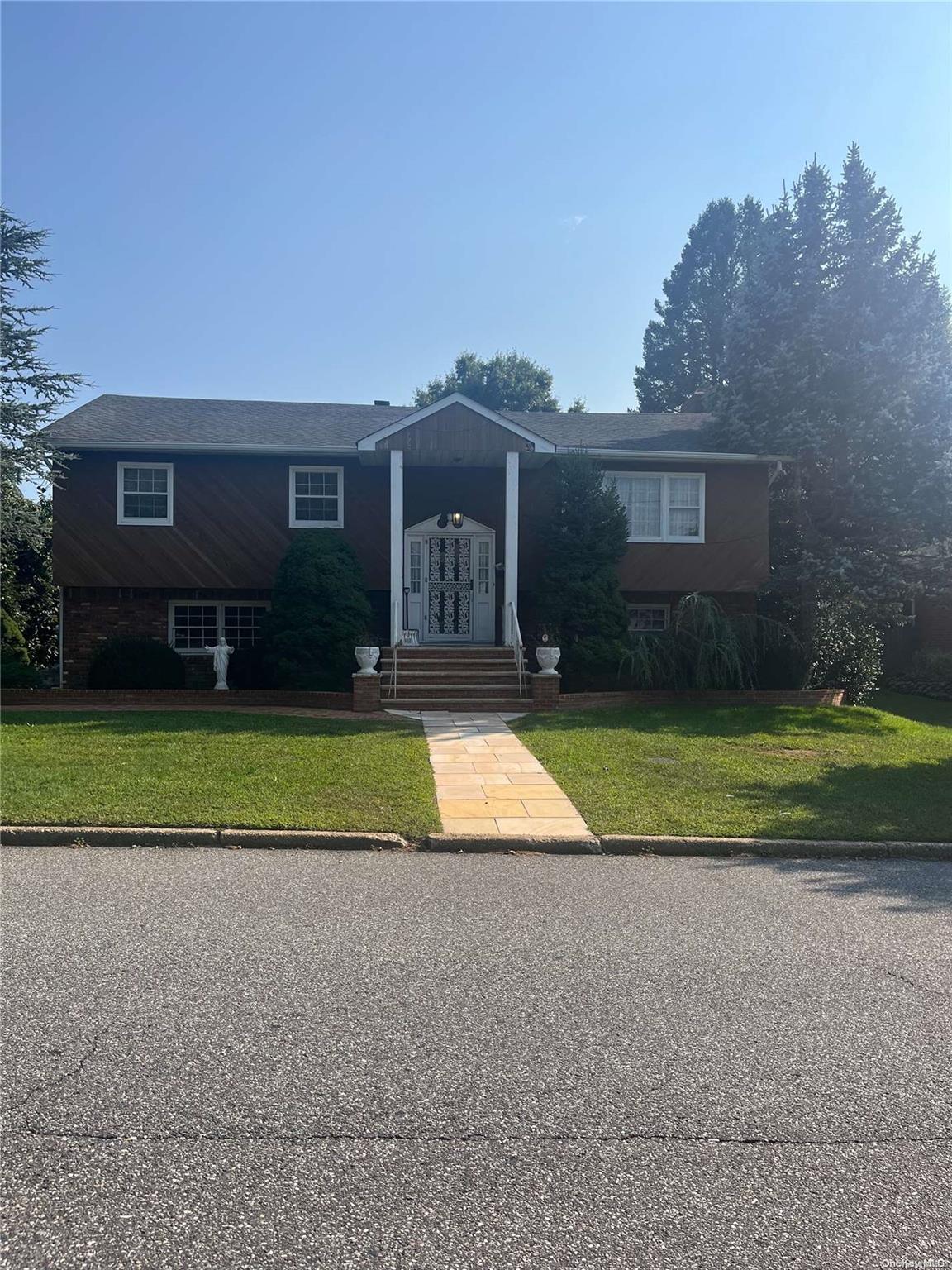 #1 photo, 88 Frost Pond Road, Glen Cove , NY 11542