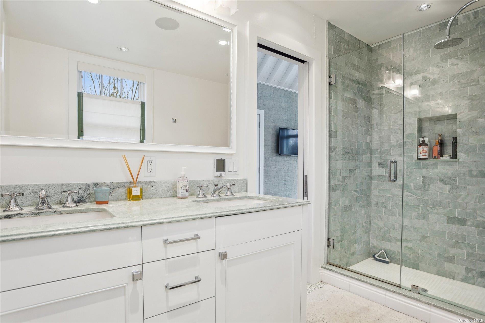 #10 photo, 18 Pleasant Avenue, サフォーク郡 Westhampton , NY 11977