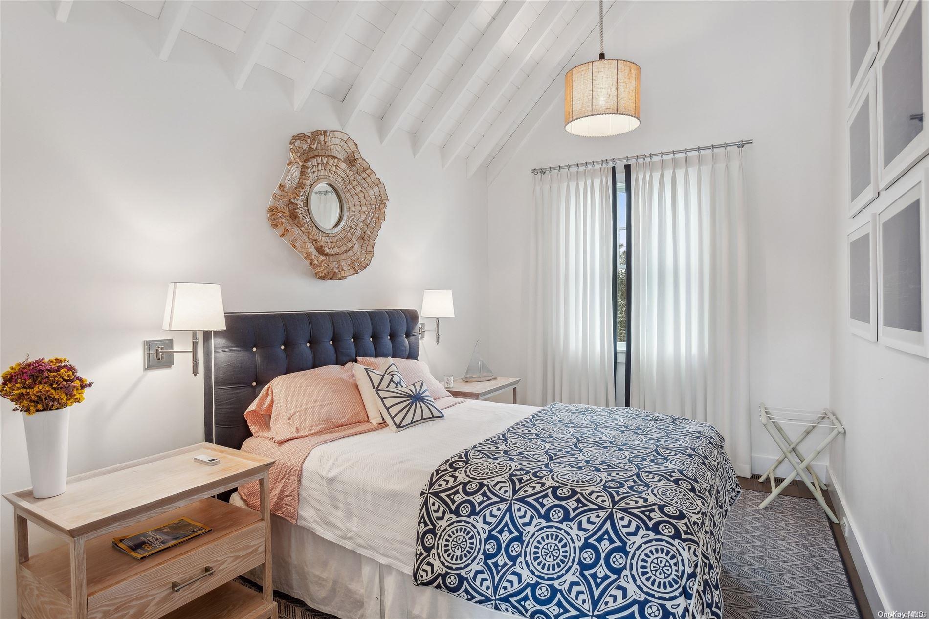 #13 photo, 18 Pleasant Avenue, サフォーク郡 Westhampton , NY 11977