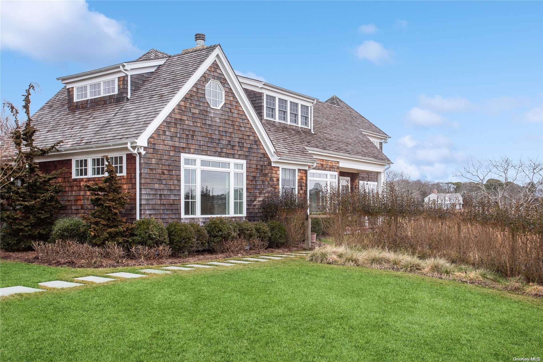 #16 photo, 18 Pleasant Avenue, サフォーク郡 Westhampton , NY 11977