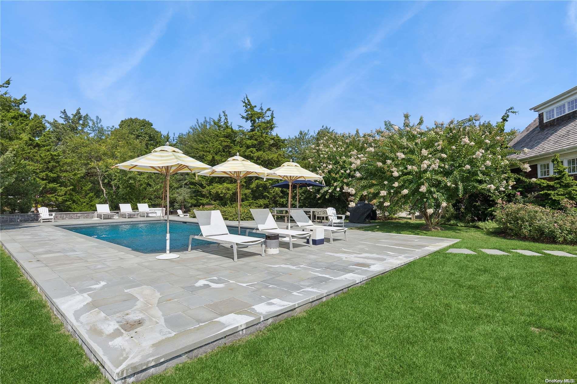 #19 photo, 18 Pleasant Avenue, サフォーク郡 Westhampton , NY 11977