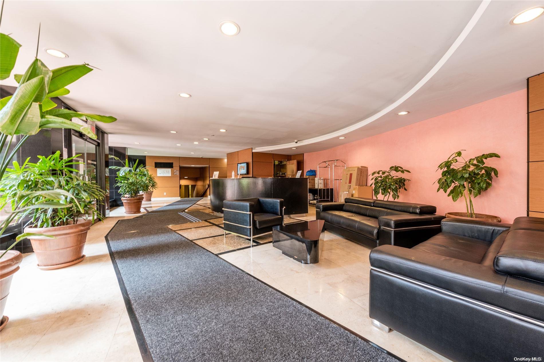 #4 photo, 139-15 83 Avenue, クイーンズ区 Briarwood , NY 11435