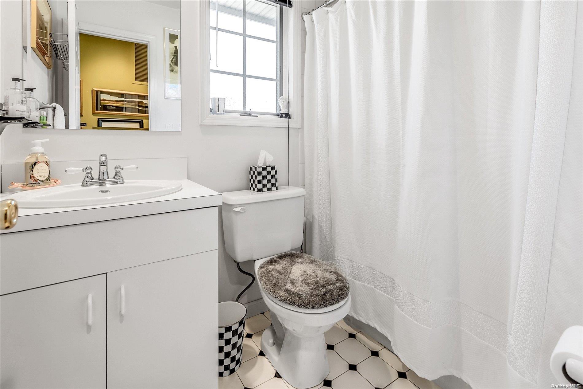 #14 photo, 3 Pine Grove Court, サフォーク郡 Westhampton , NY 11977