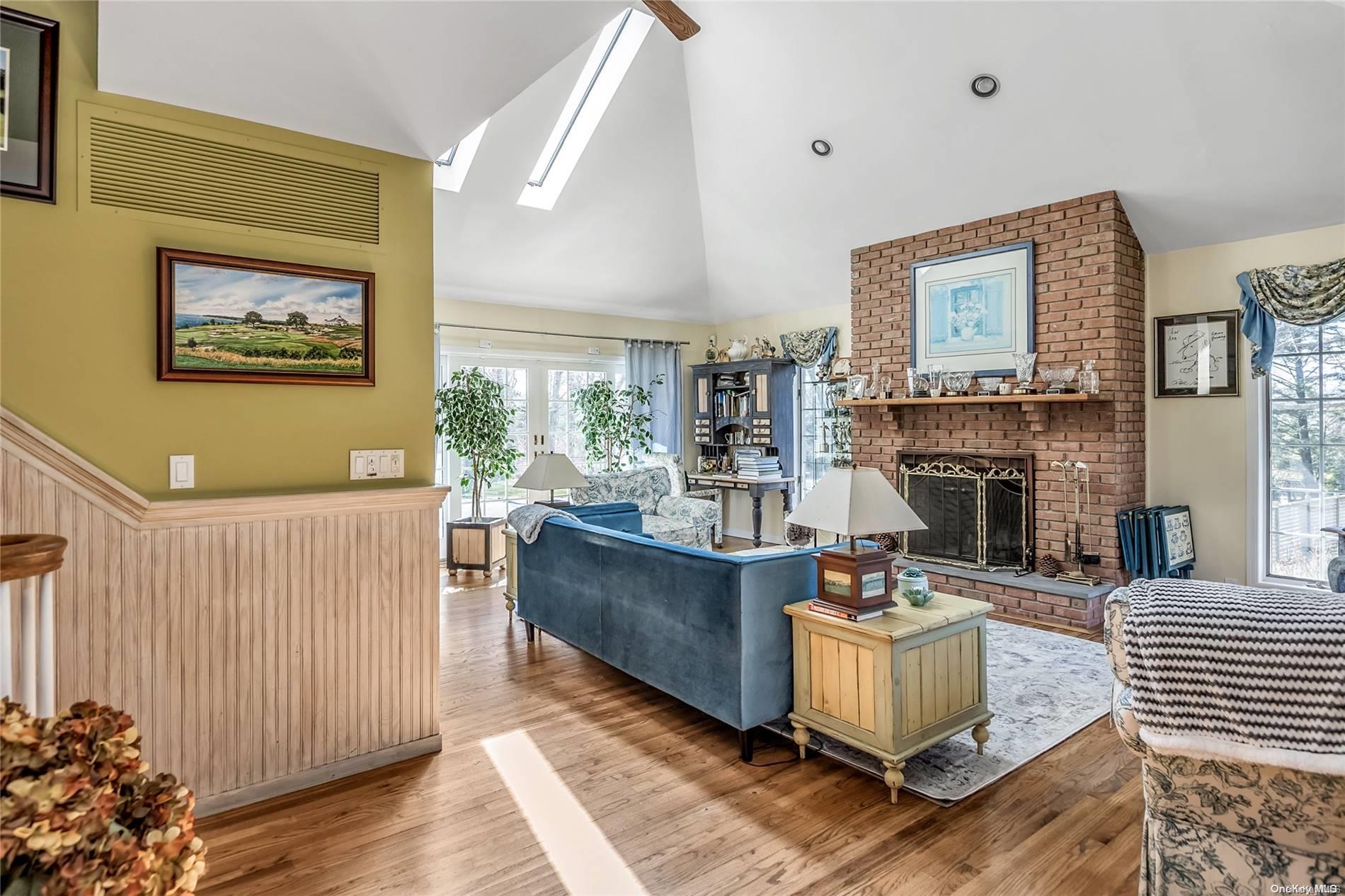 #4 photo, 3 Pine Grove Court, サフォーク郡 Westhampton , NY 11977