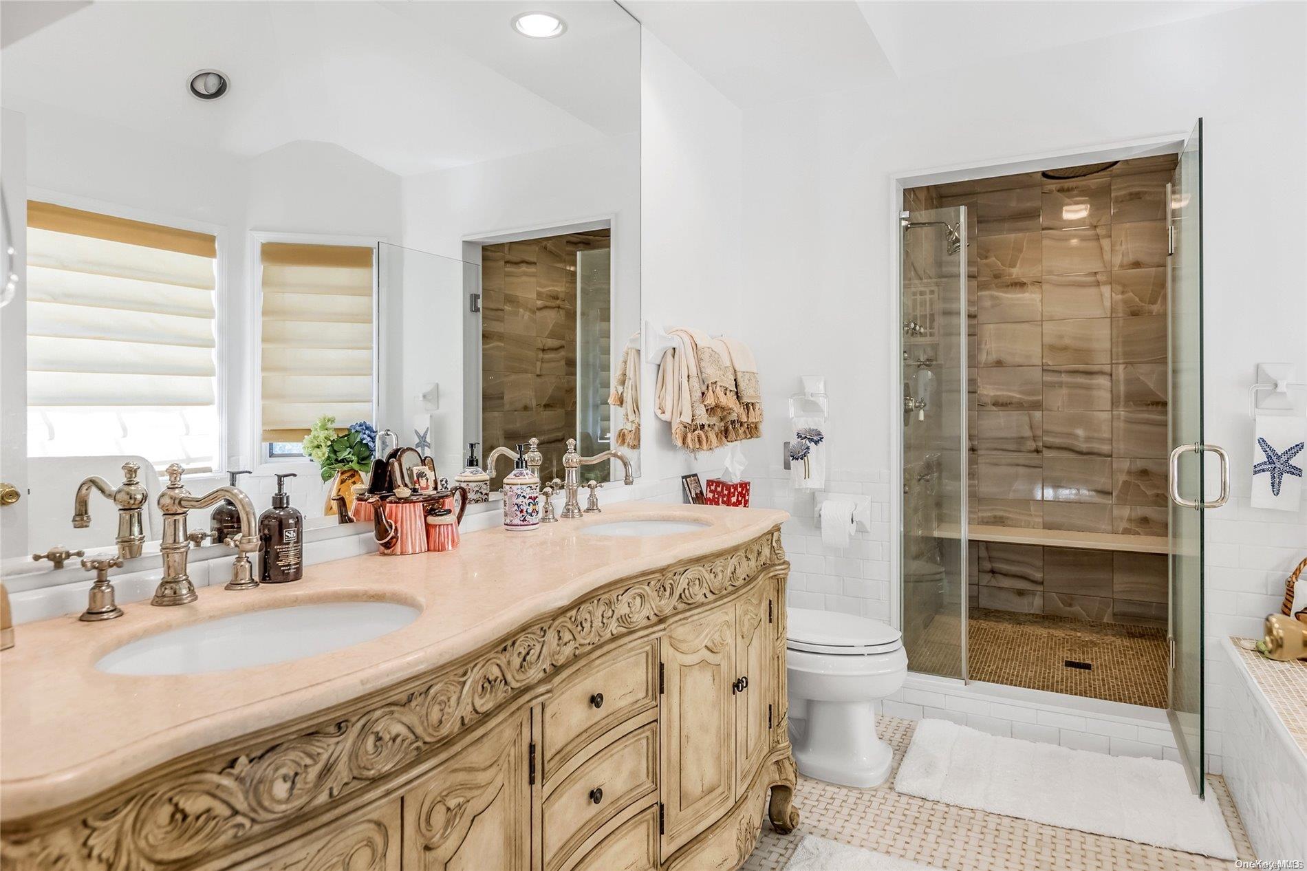 #9 photo, 3 Pine Grove Court, サフォーク郡 Westhampton , NY 11977