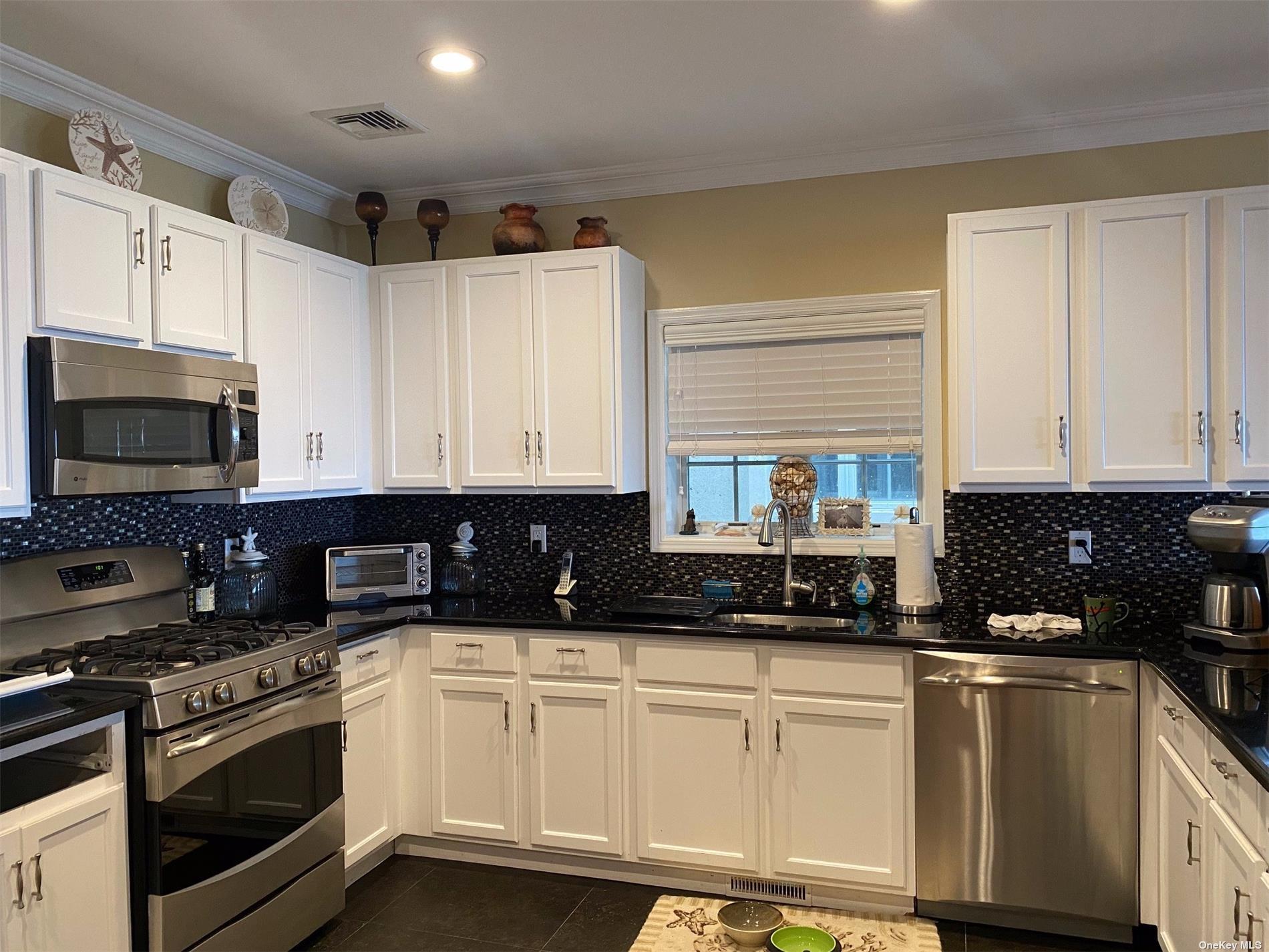 #19 photo, 1051 Oceanfront Street, ナッソー郡 Long Beach , NY 11561