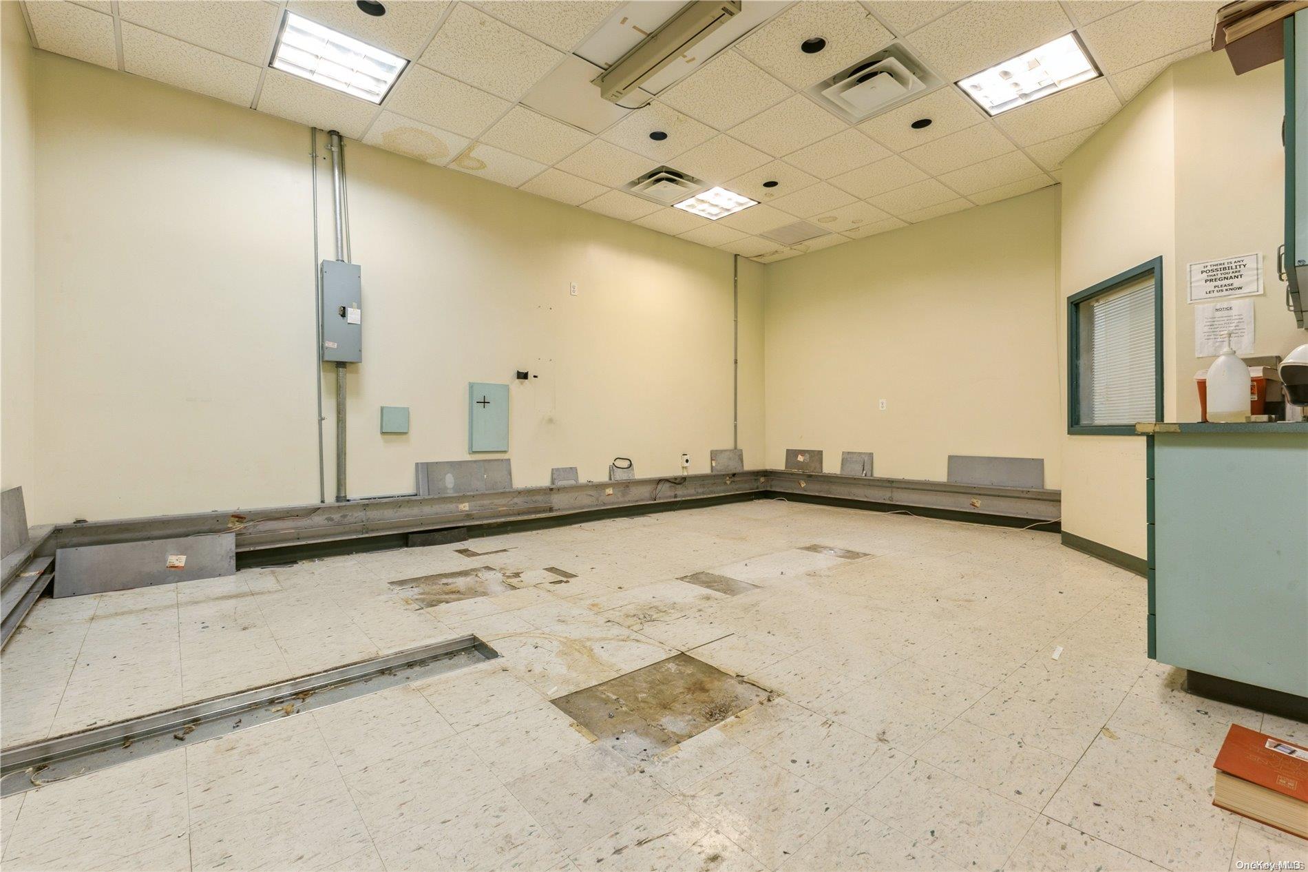 #8 photo, 92-02 Liberty Avenue, クイーンズ区 Ozone Park , NY 11417