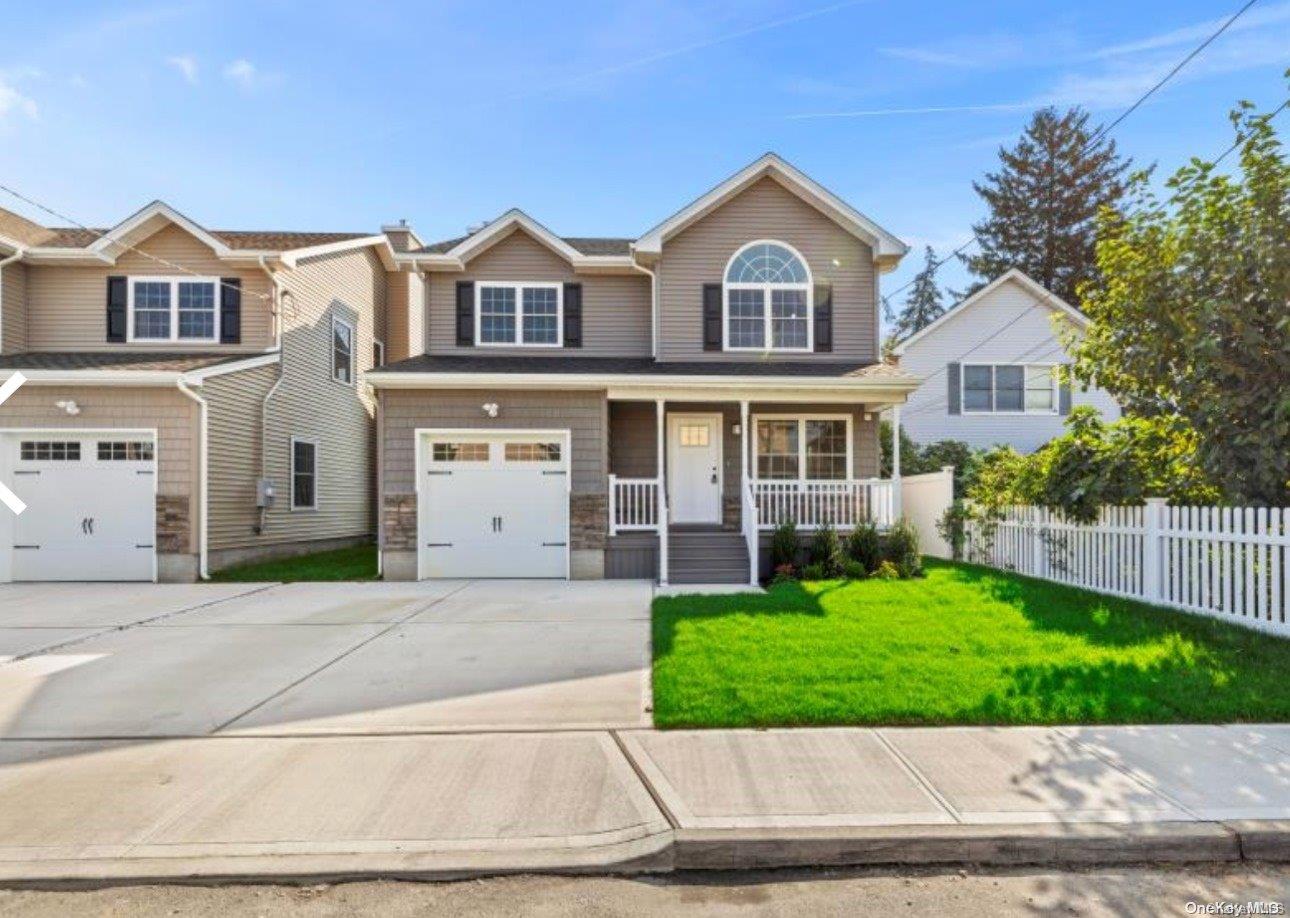 #3 photo, 85 Beechwood Avenue, Roosevelt , NY 11575