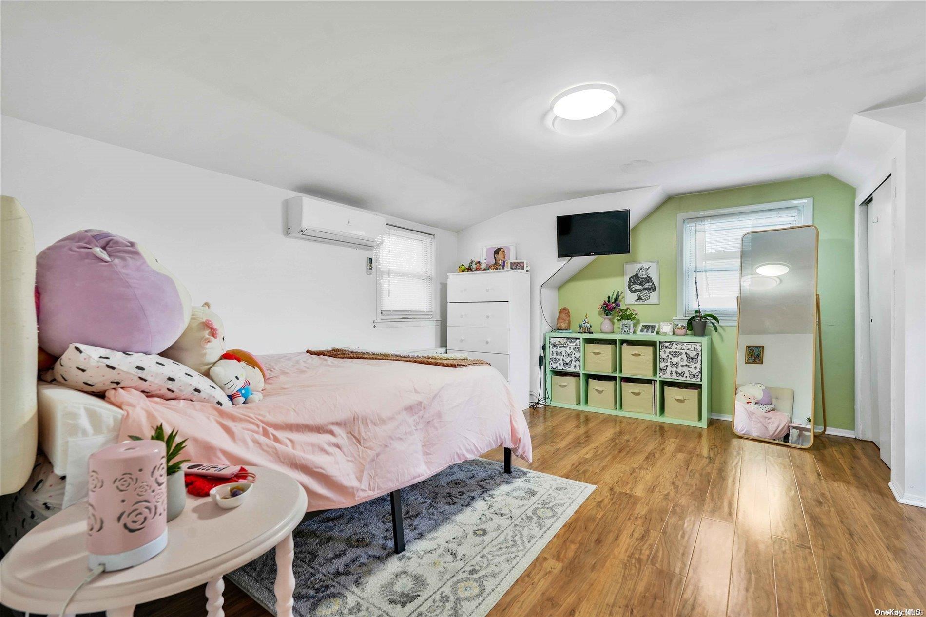 #10 photo, 1260 Bretton Road, 롱 아일랜드 Valley Stream , NY 11580