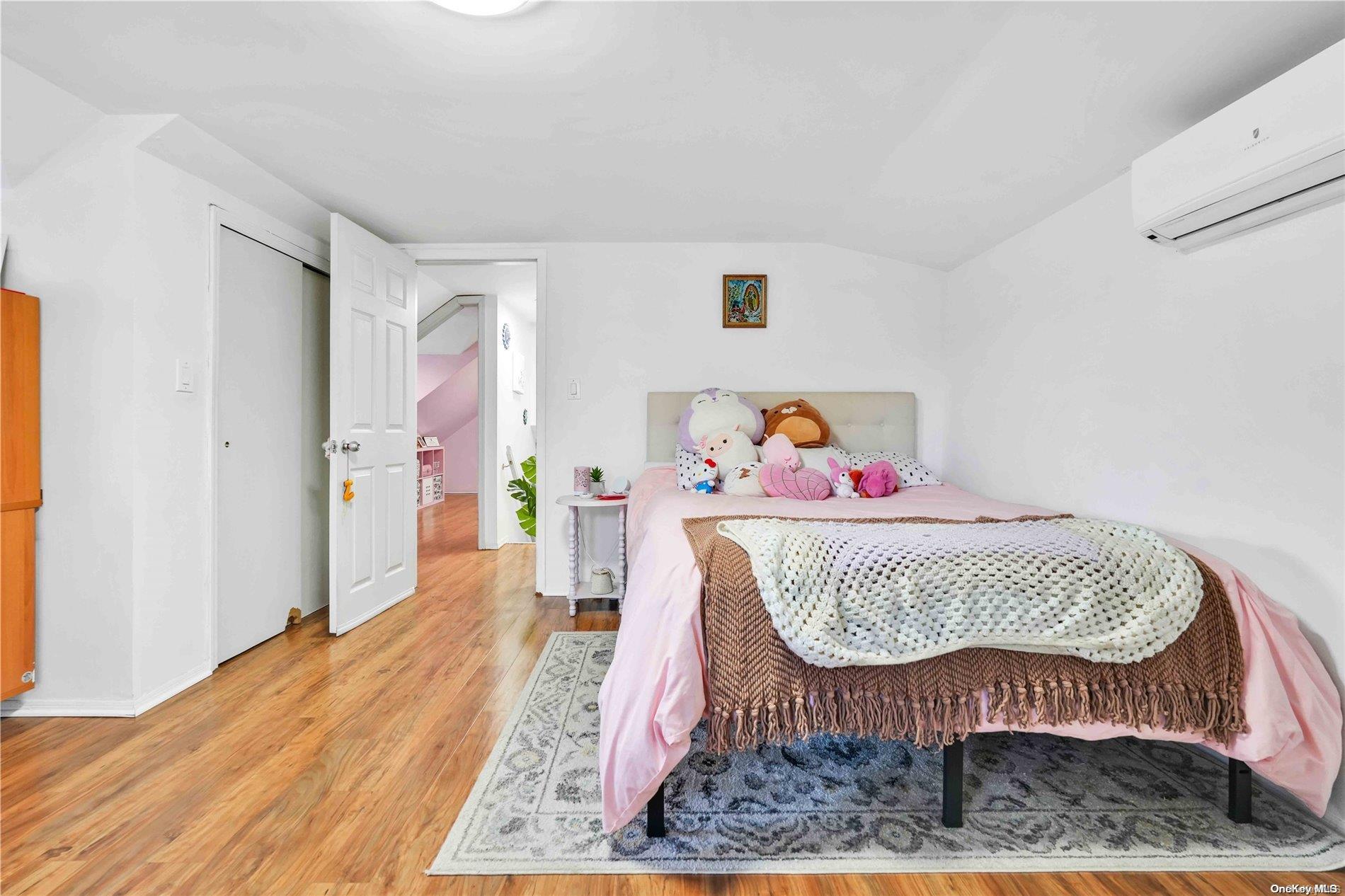 #12 photo, 1260 Bretton Road, 롱 아일랜드 Valley Stream , NY 11580