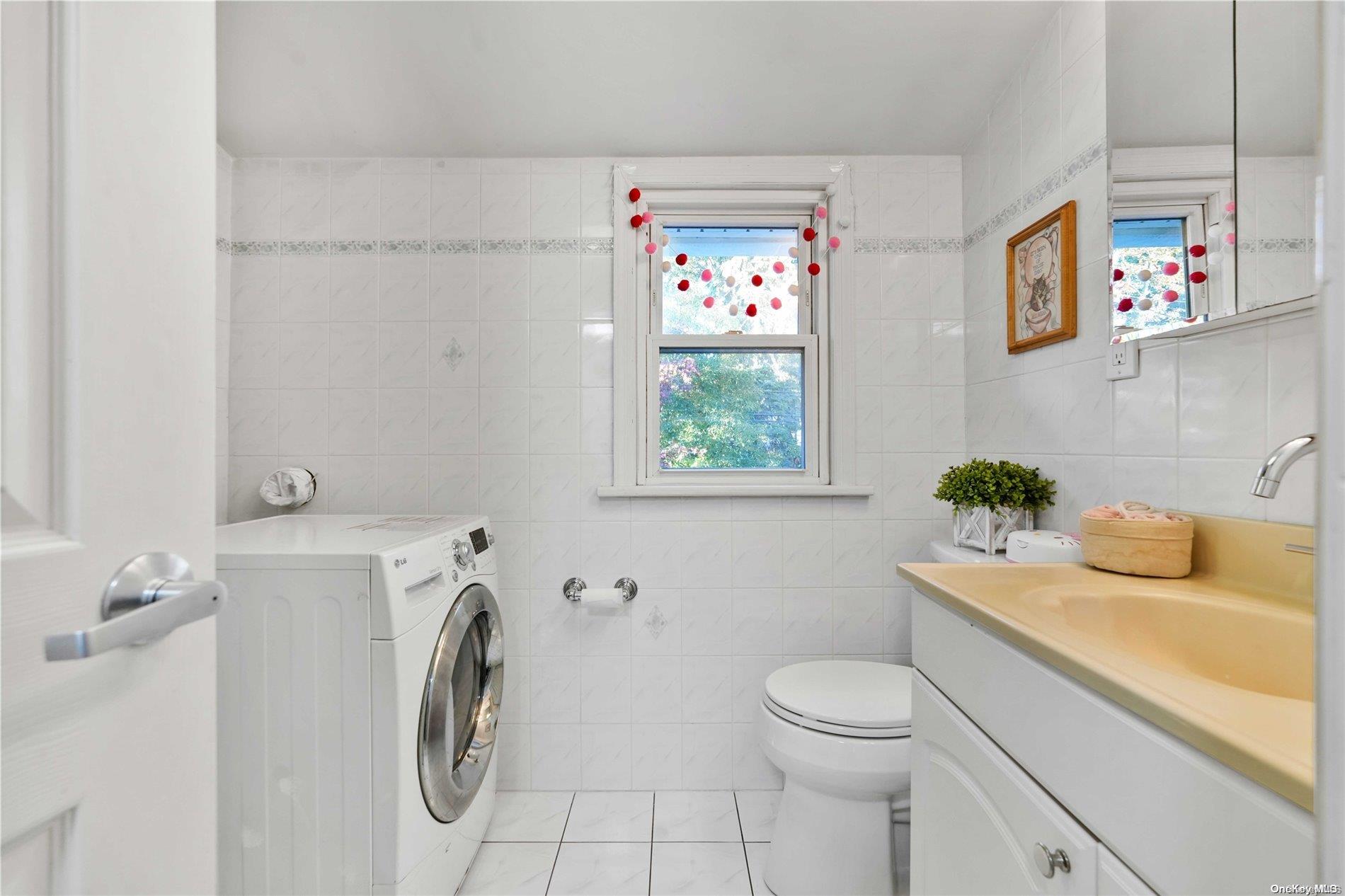 #17 photo, 1260 Bretton Road, 롱 아일랜드 Valley Stream , NY 11580