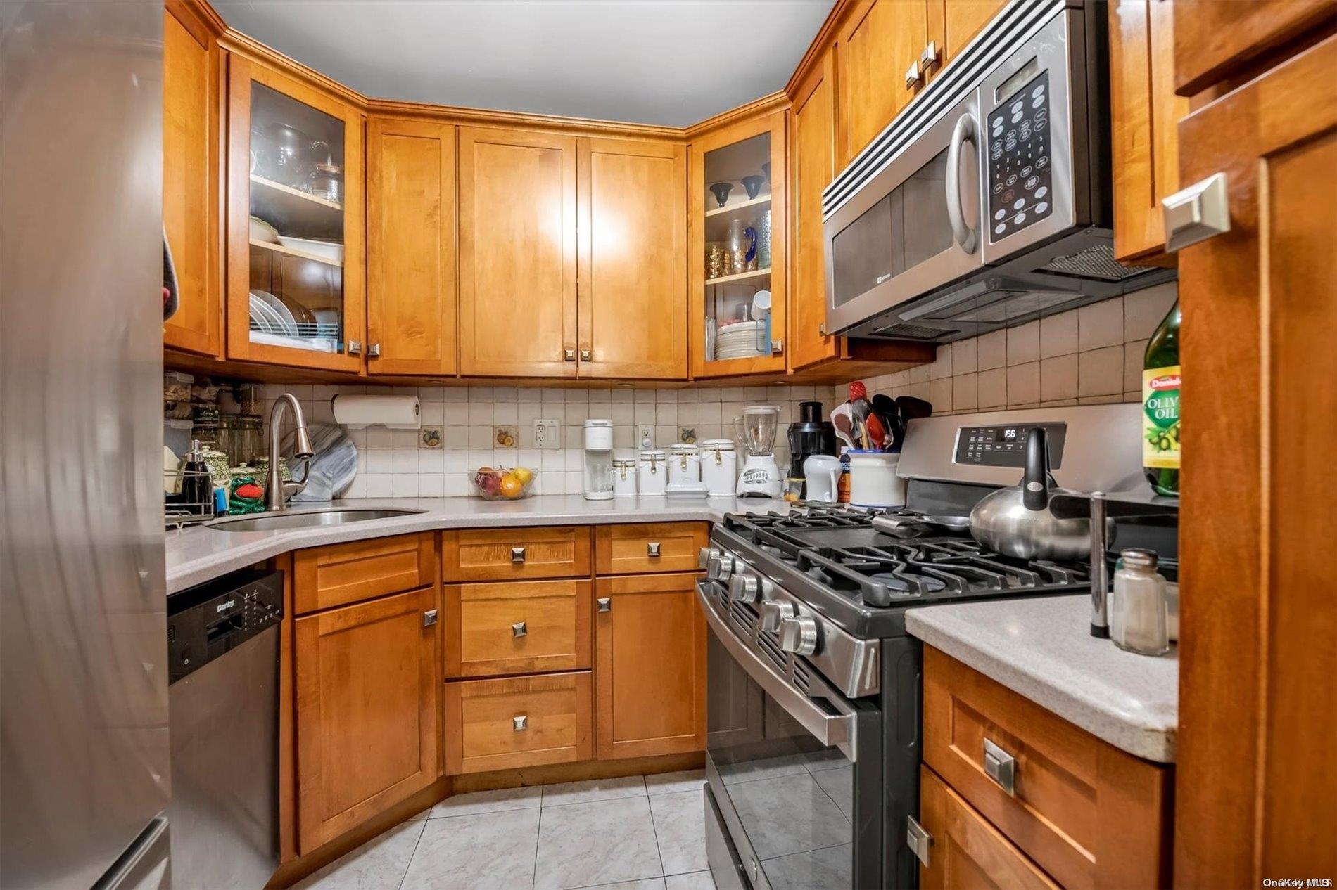 #4 photo, 3086 Avenue W, Brooklyn , NY 11229