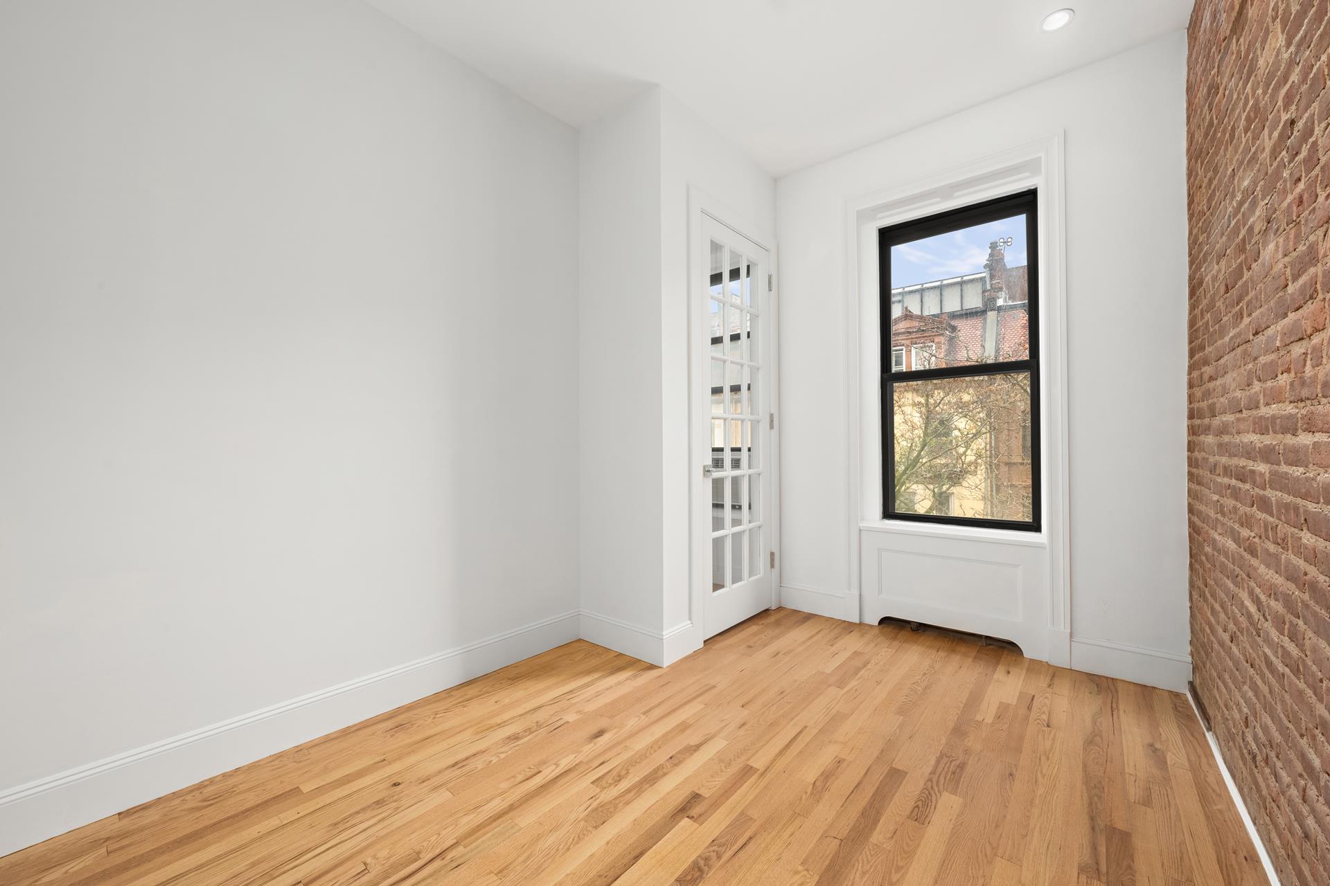 #3 photo, 130 W 80TH Street, マンハッタン Upper West Side , NY 10024