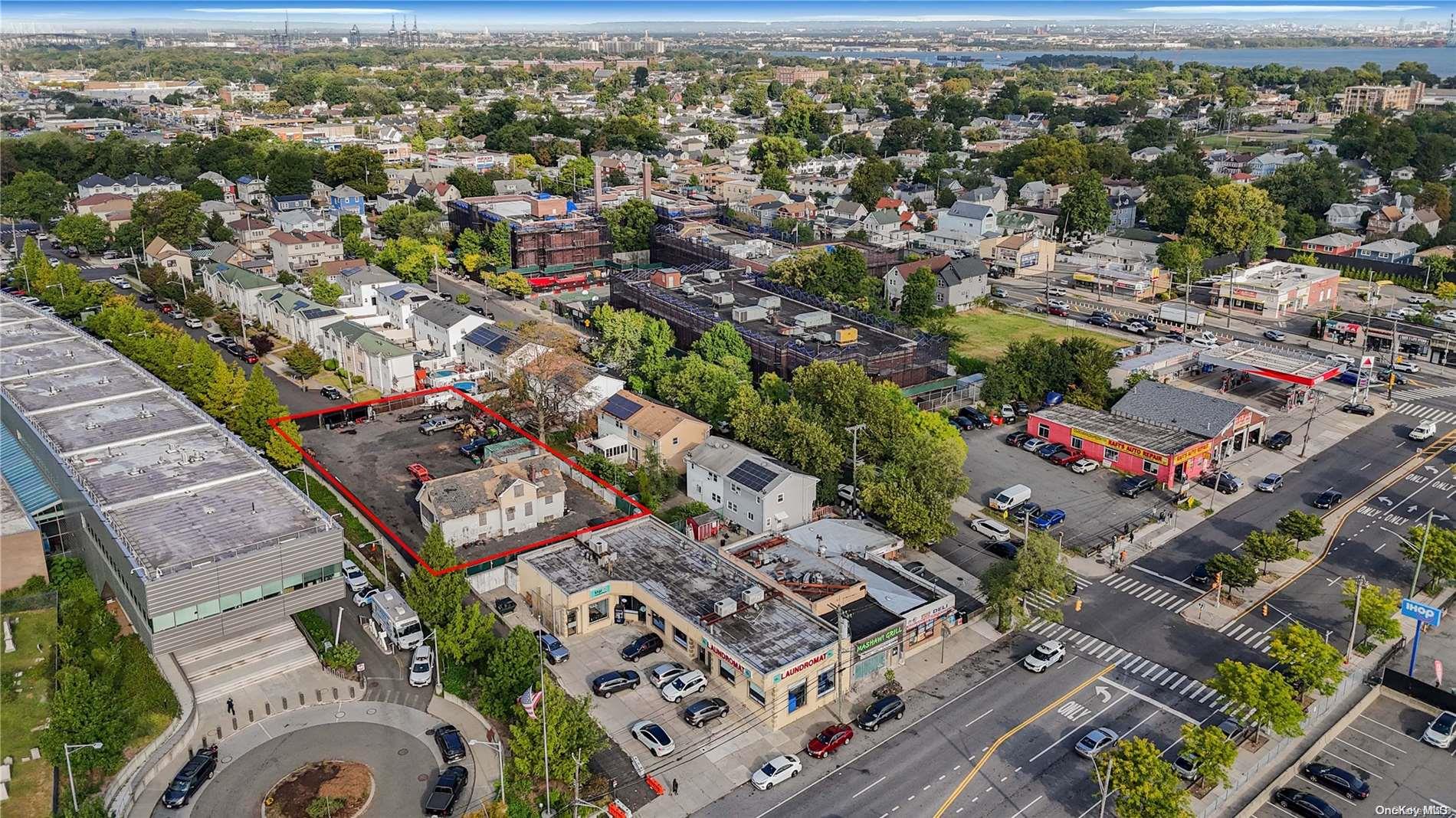 #2 photo, 964 Richmond Avenue, Other , NY 10314