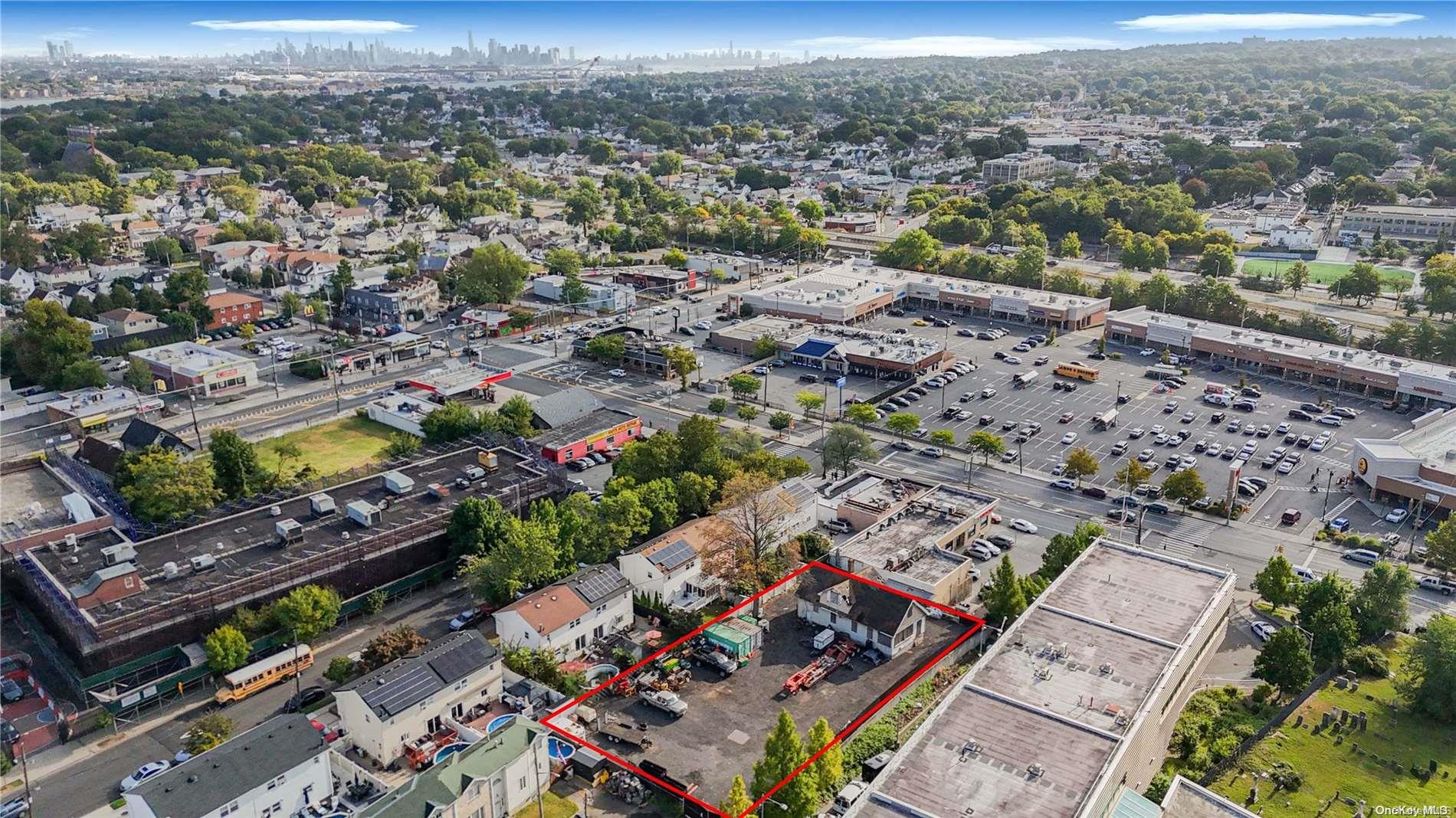 #6 photo, 964 Richmond Avenue, Other , NY 10314