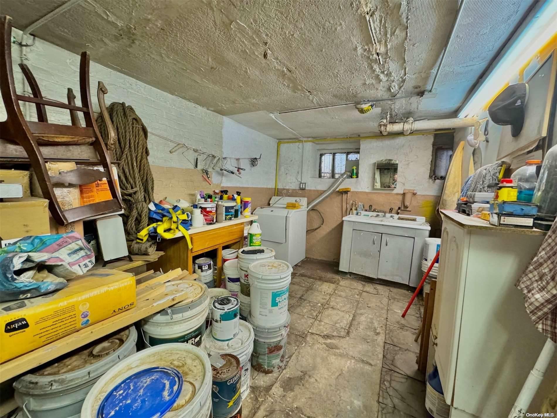 #15 photo, 37-11 9th Street, קווינס Long Island City , NY 11101