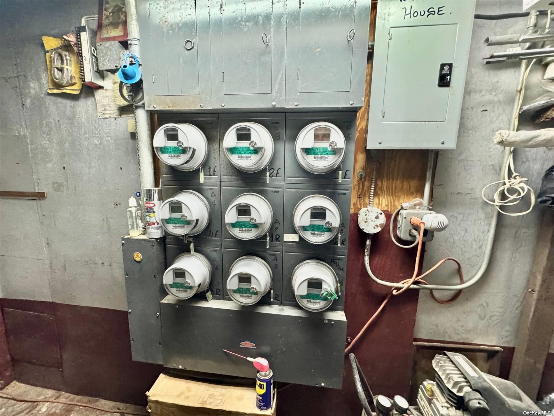 #9 photo, 37-11 9th Street, קווינס Long Island City , NY 11101