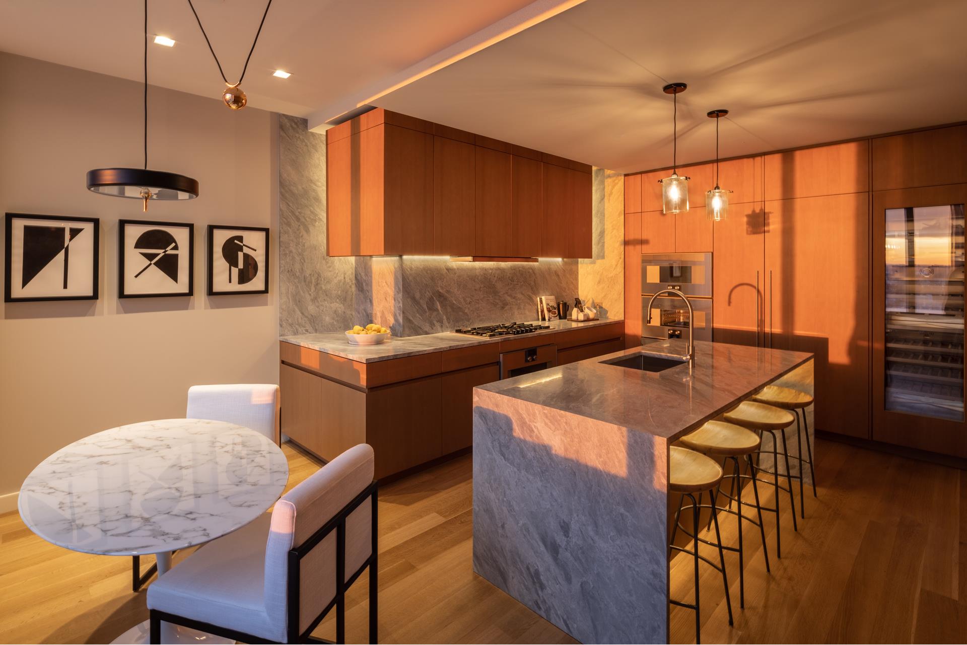 #9 photo, 611 W 56TH Street, マンハッタン Hells Kitchen , NY 10019