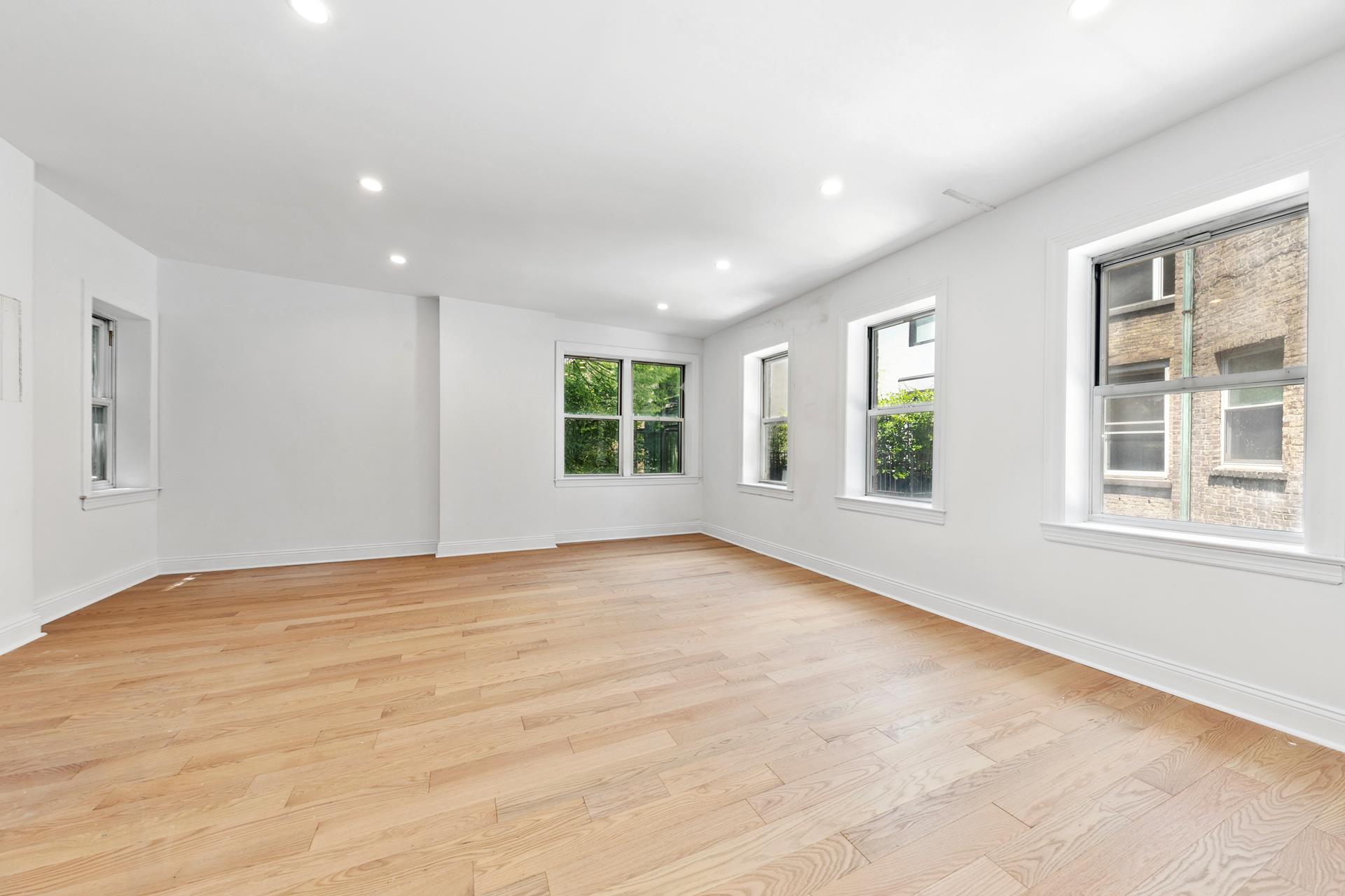 #9 photo, 38 W 11TH Street, マンハッタン Greenwich Village , NY 10011