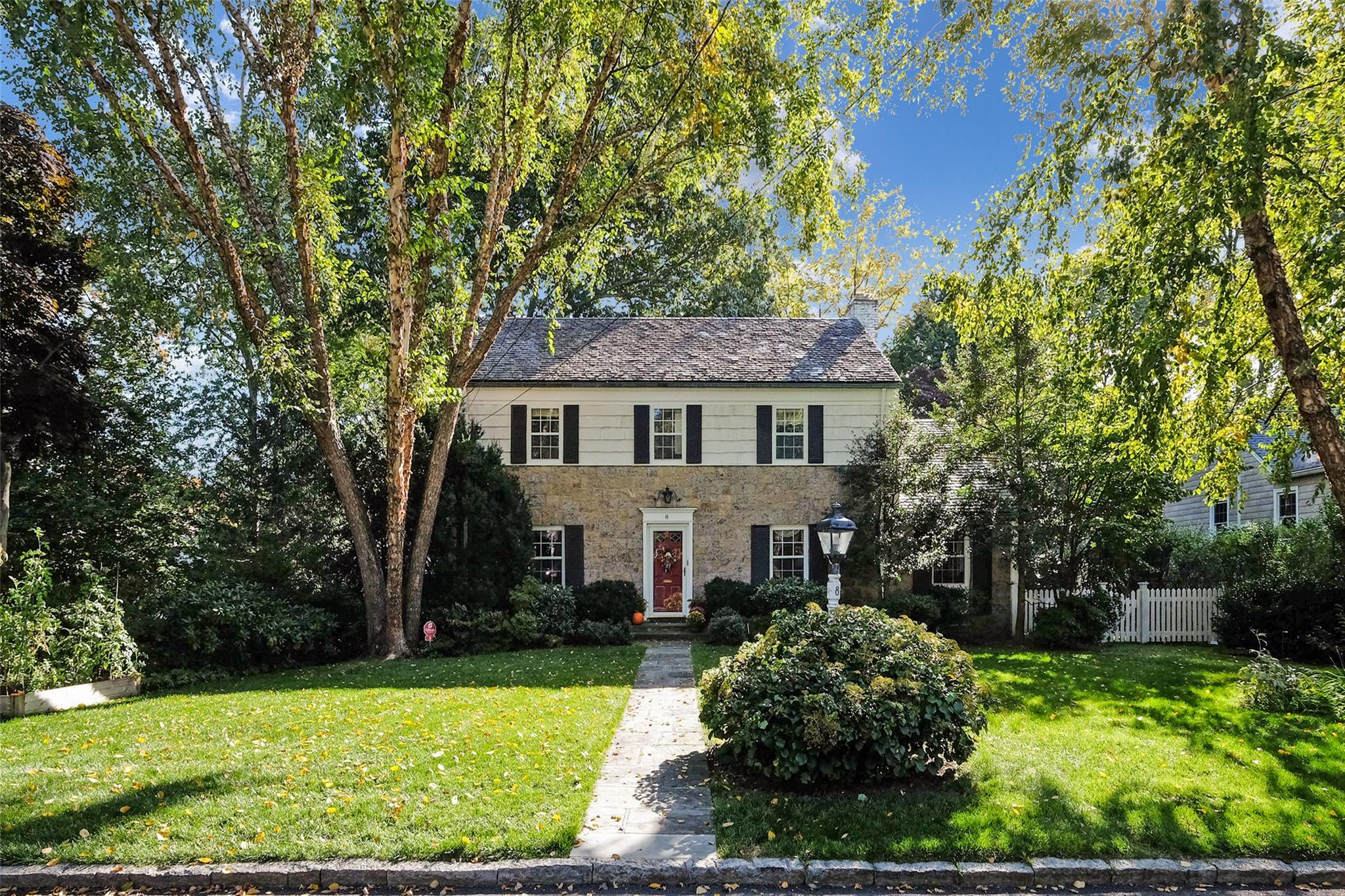 #1 photo, 8 Oakstwain Road, 纽约州 Scarsdale , NY 10583