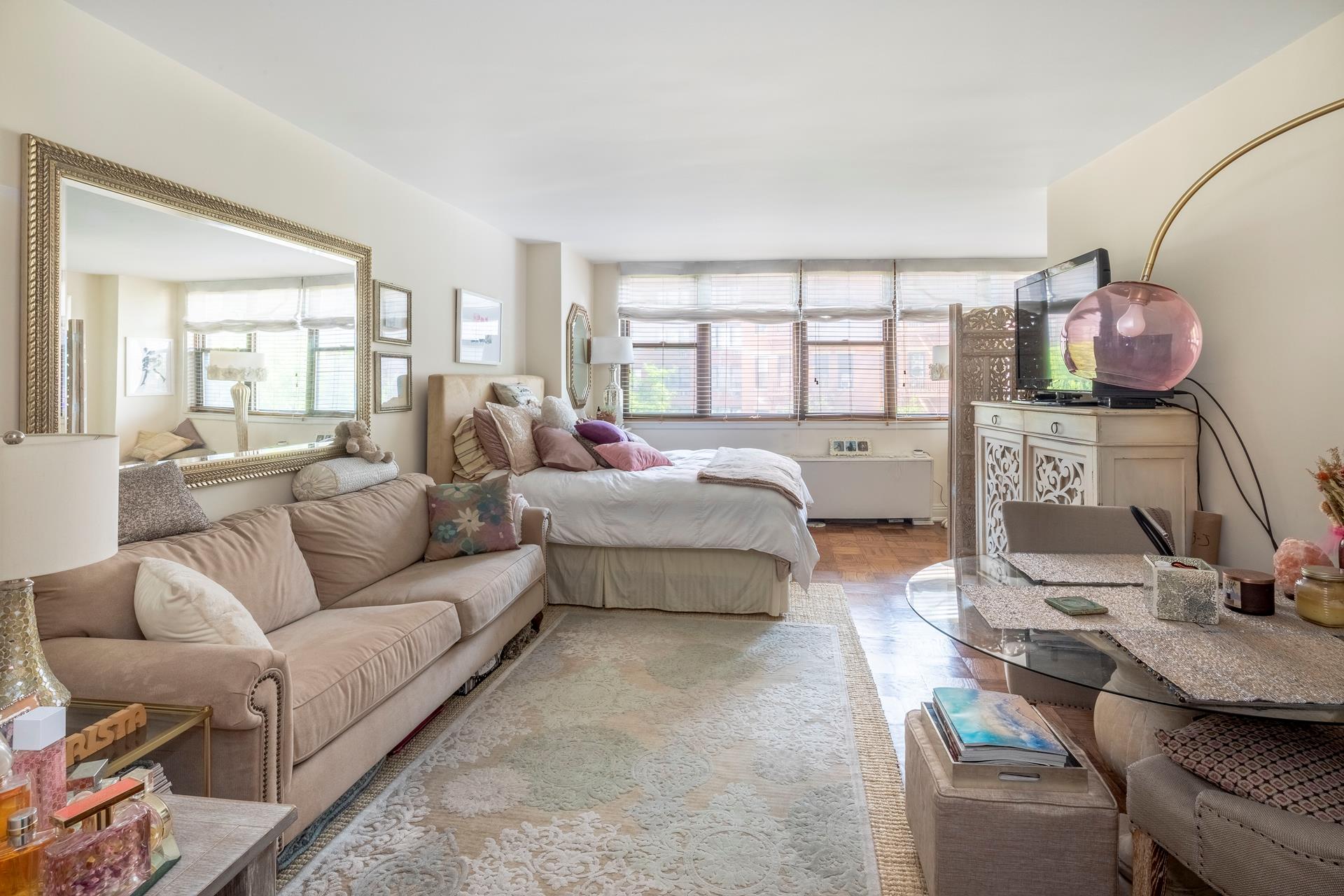 #1 photo, 225 East 36th Street 3J, Murray Hill , NY 10016