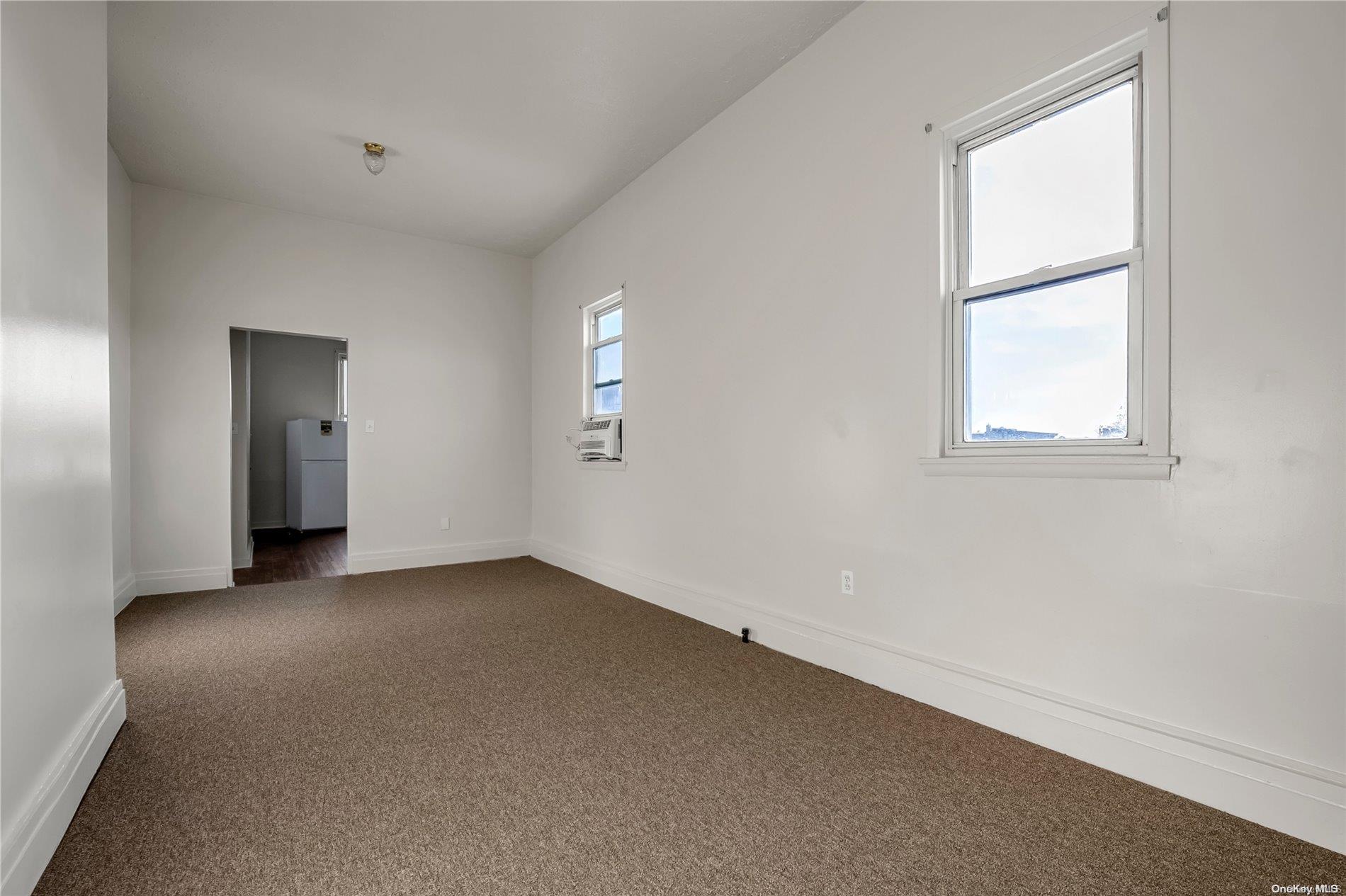 #13 photo, 22-19 Steinway Street, クイーンズ区 Astoria , NY 11105