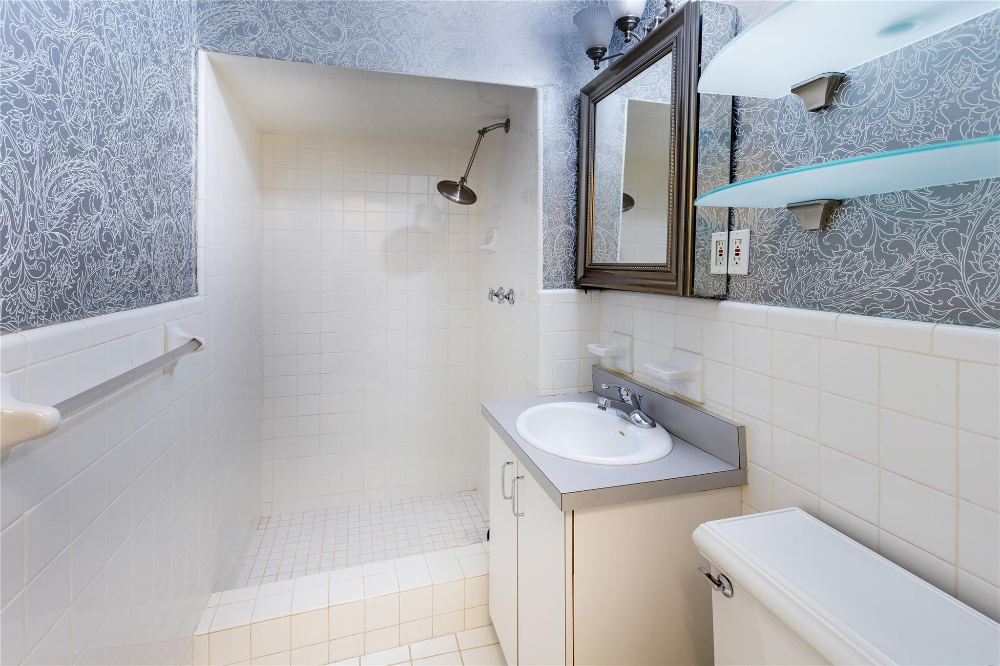 #7 photo, 5601 Riverdale Avenue, ブロンクス区 Bronx , NY 10471