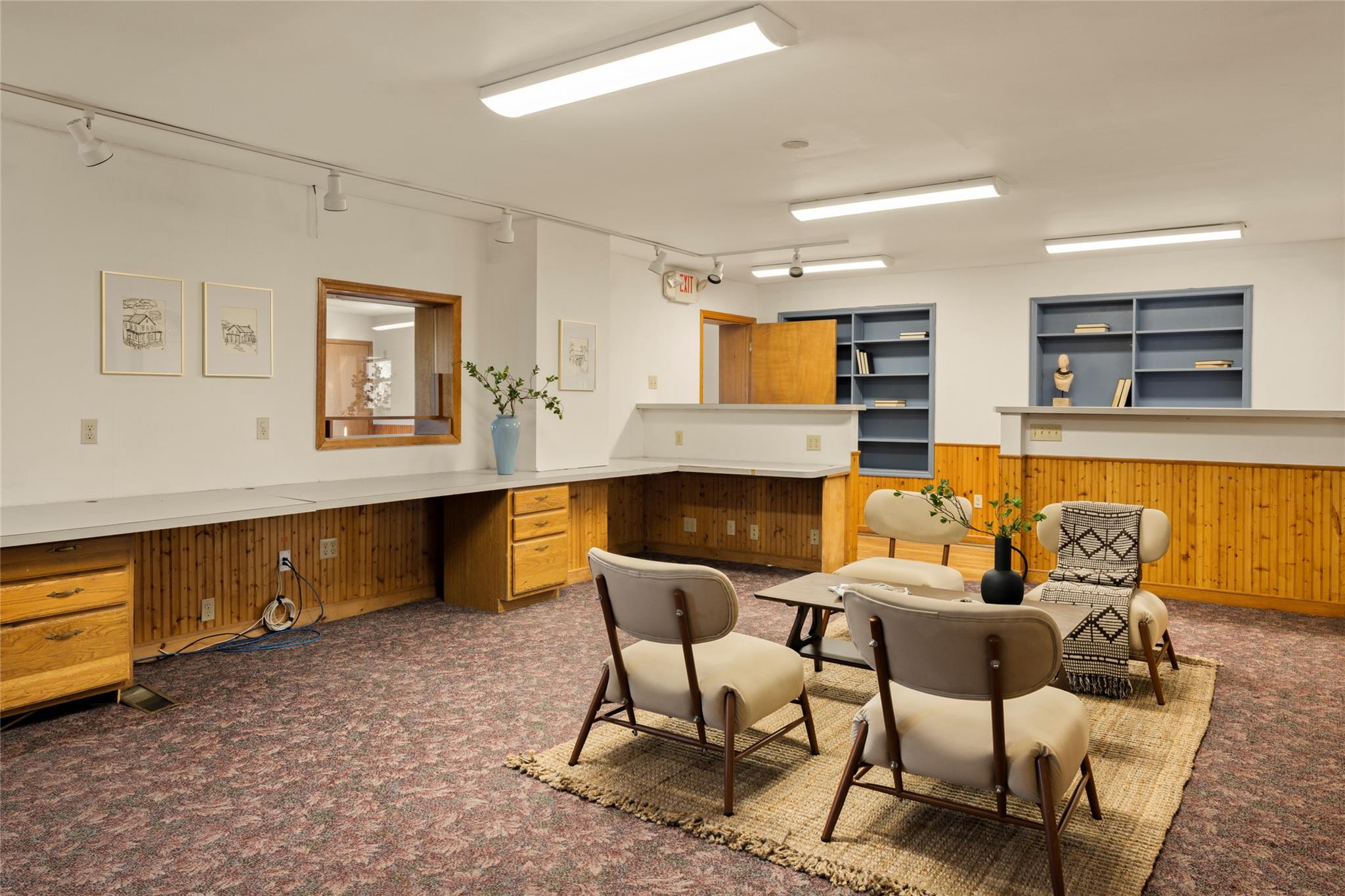 #18 photo, 2400 US-9, Hudson , NY 12534