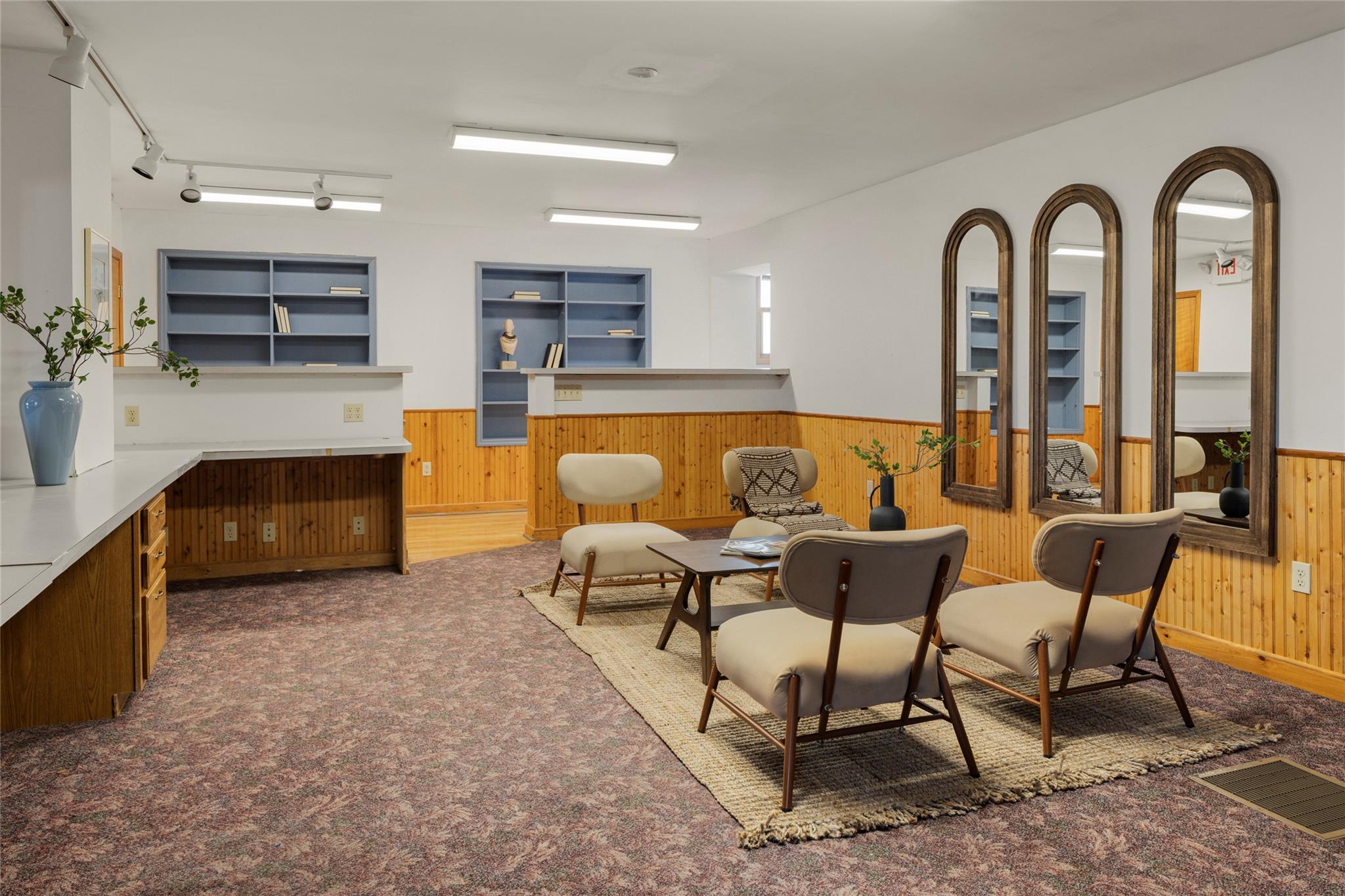 #8 photo, 2400 US-9, Hudson , NY 12534