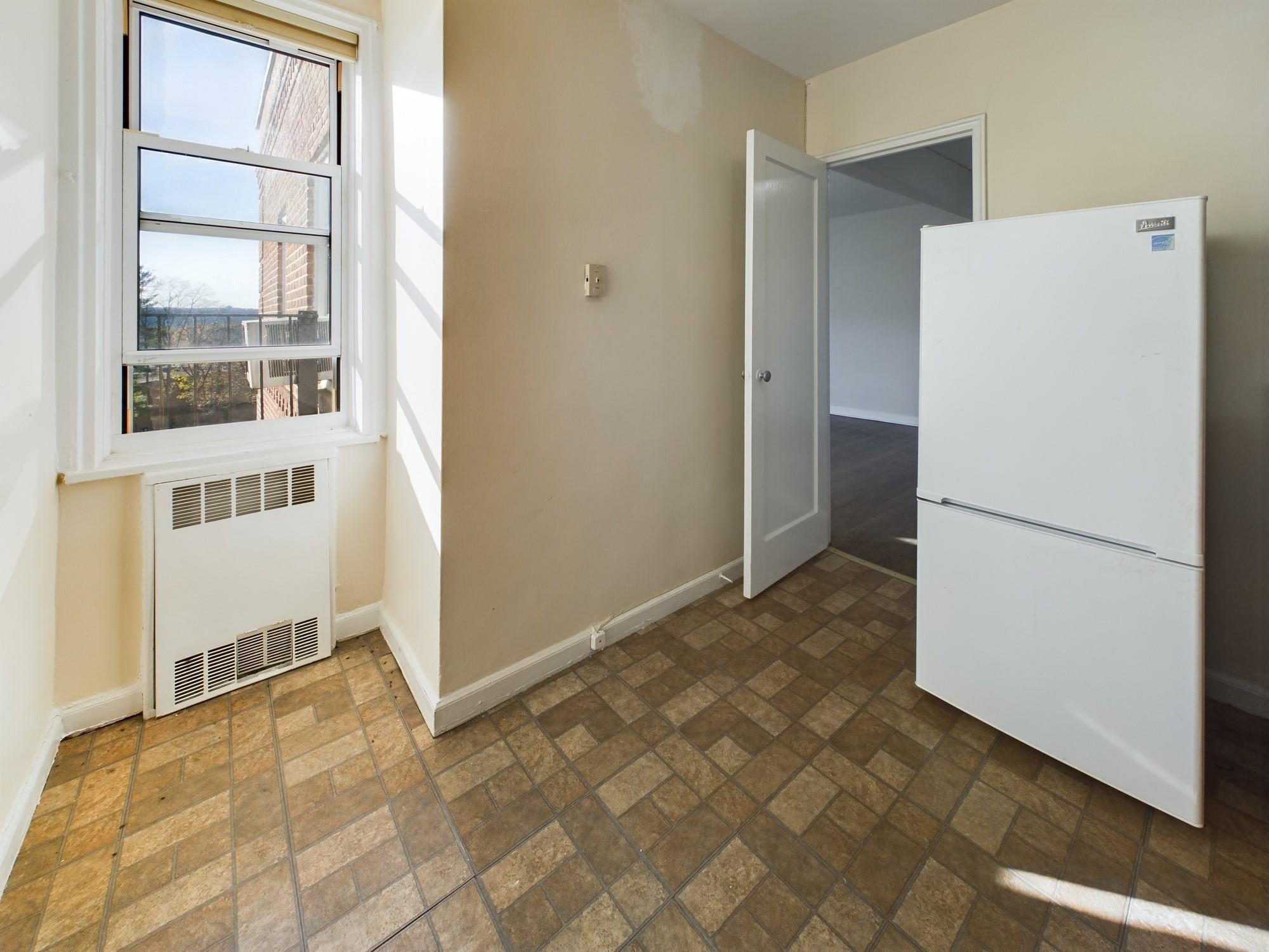 #10 photo, 5639 Netherland Avenue, Bronx , NY 10471