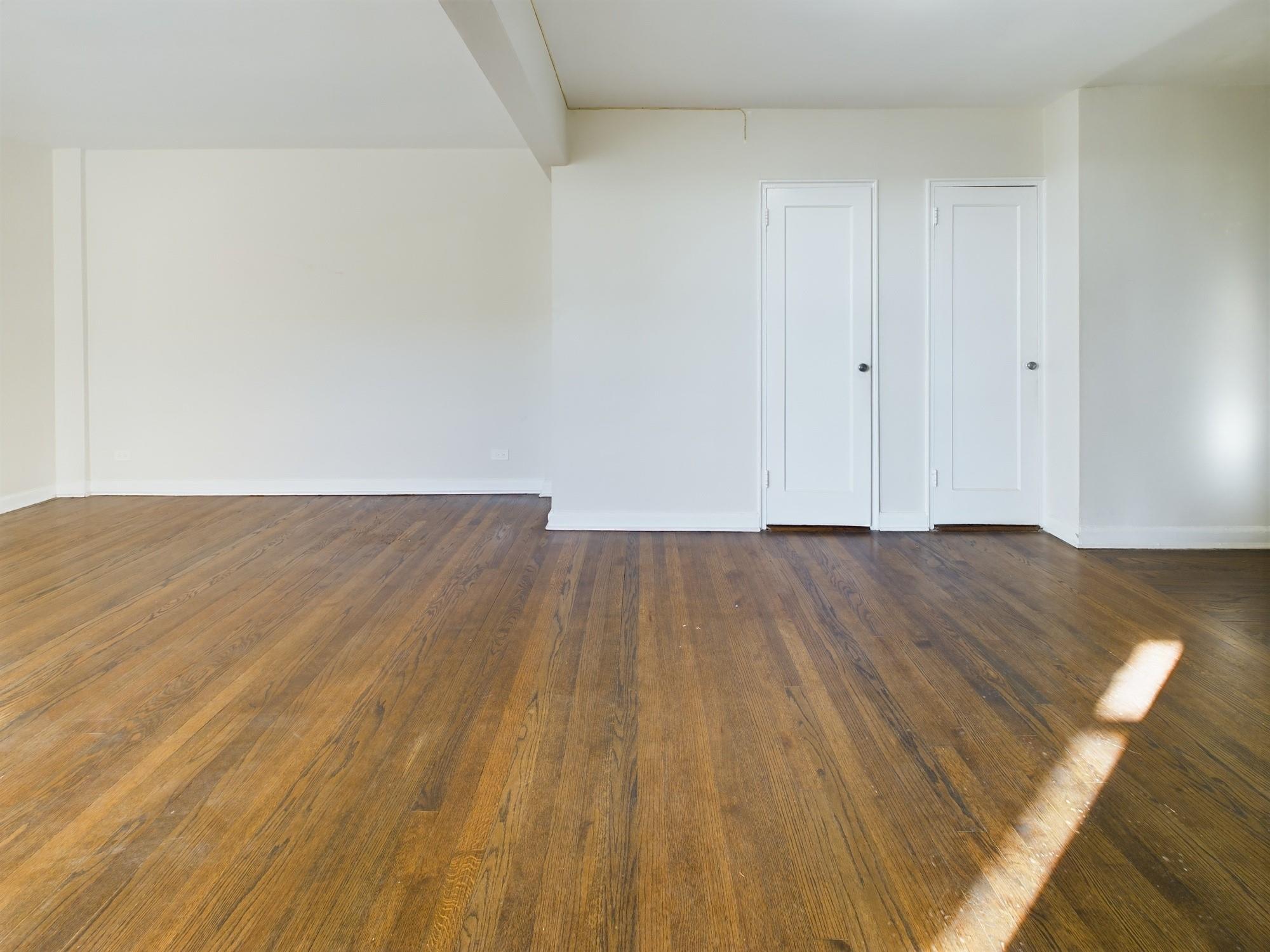 #11 photo, 5639 Netherland Avenue, Bronx , NY 10471